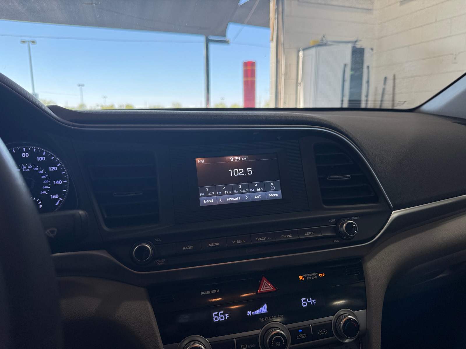 Thumbnail: 2020 Hyundai Elantra - 4