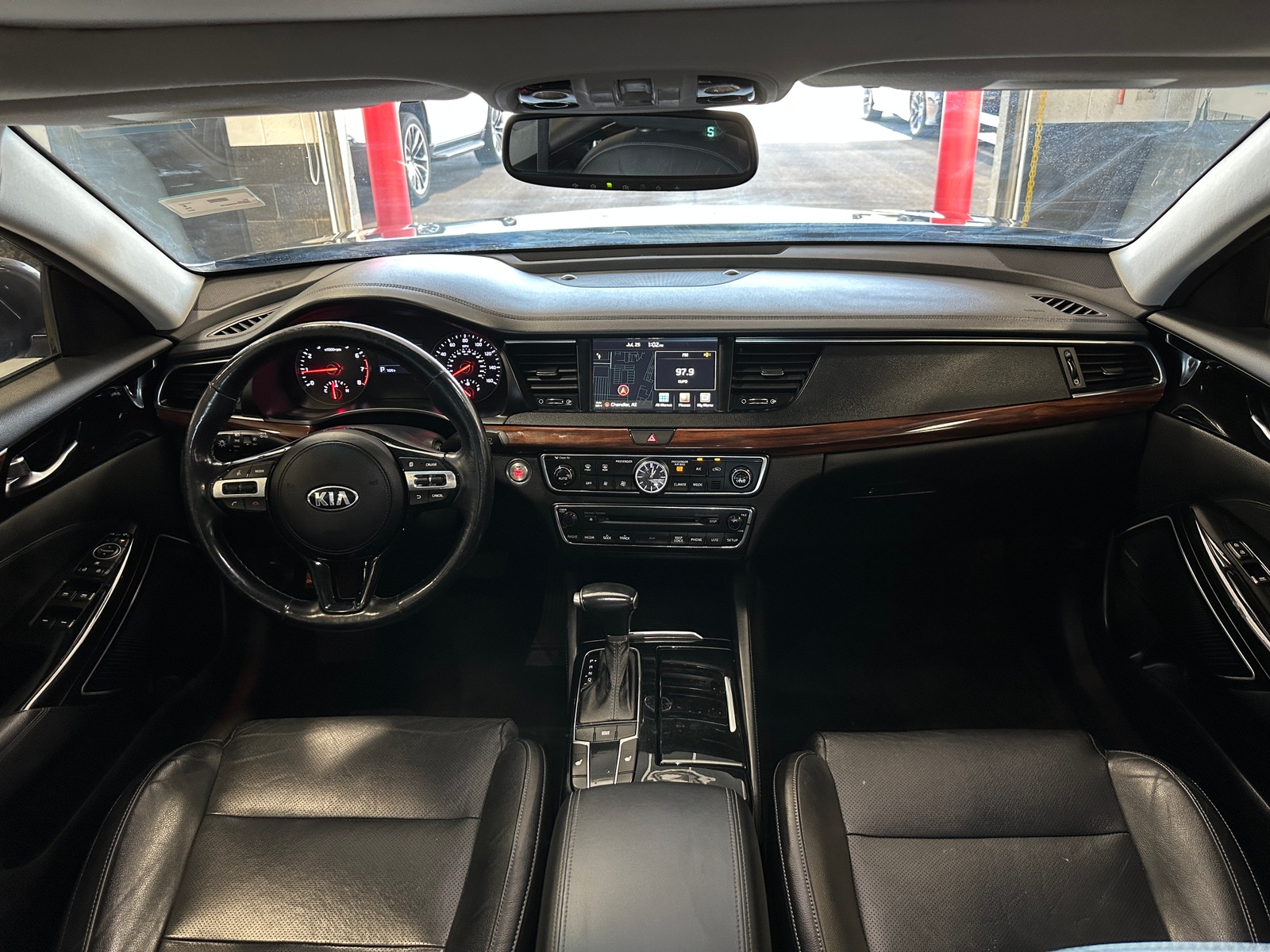 Thumbnail: 2017 Kia Cadenza - 2