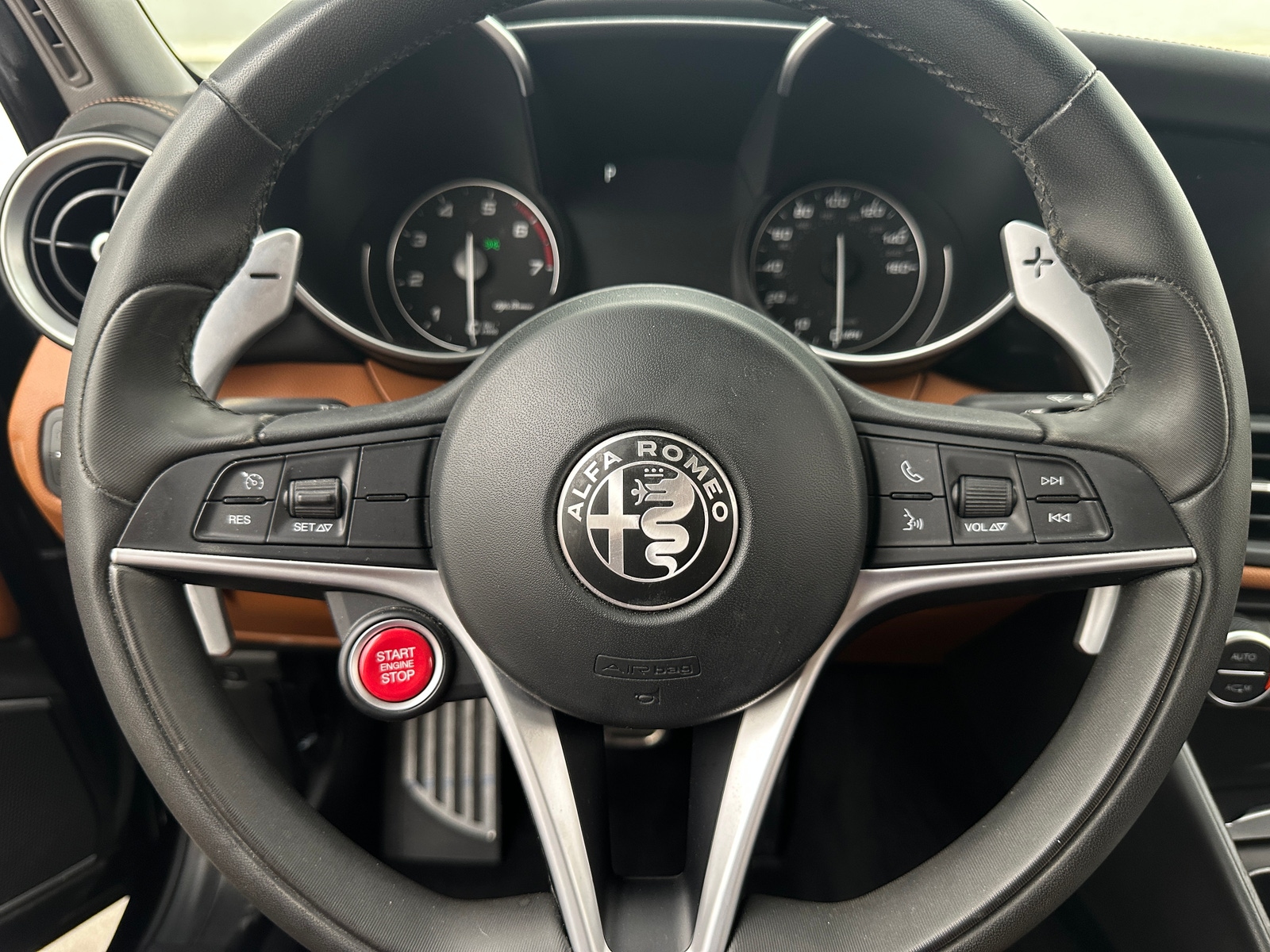 Thumbnail: 2018 Alfa Romeo Giulia - 4