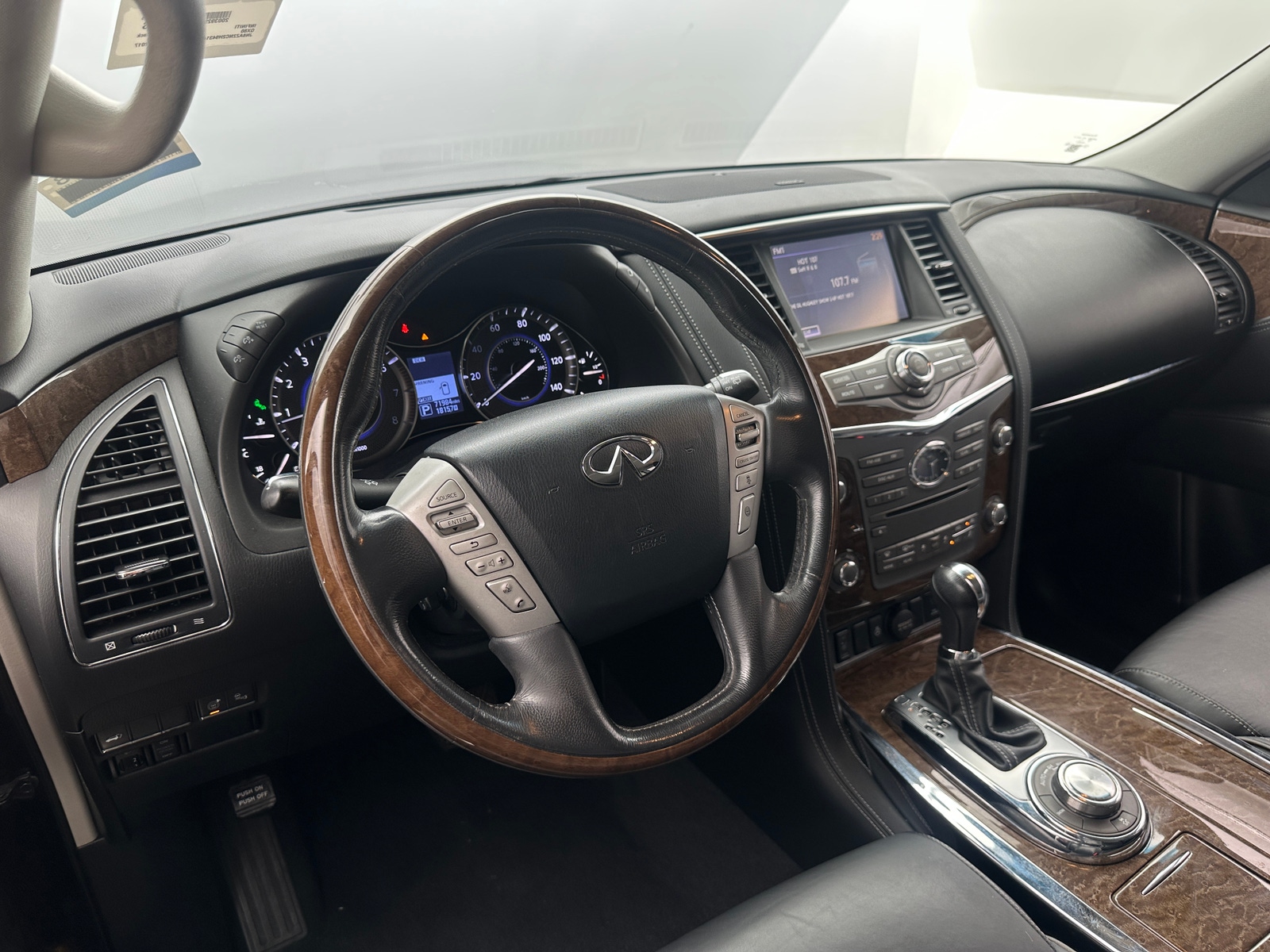 Thumbnail: 2017 INFINITI QX80 - 2