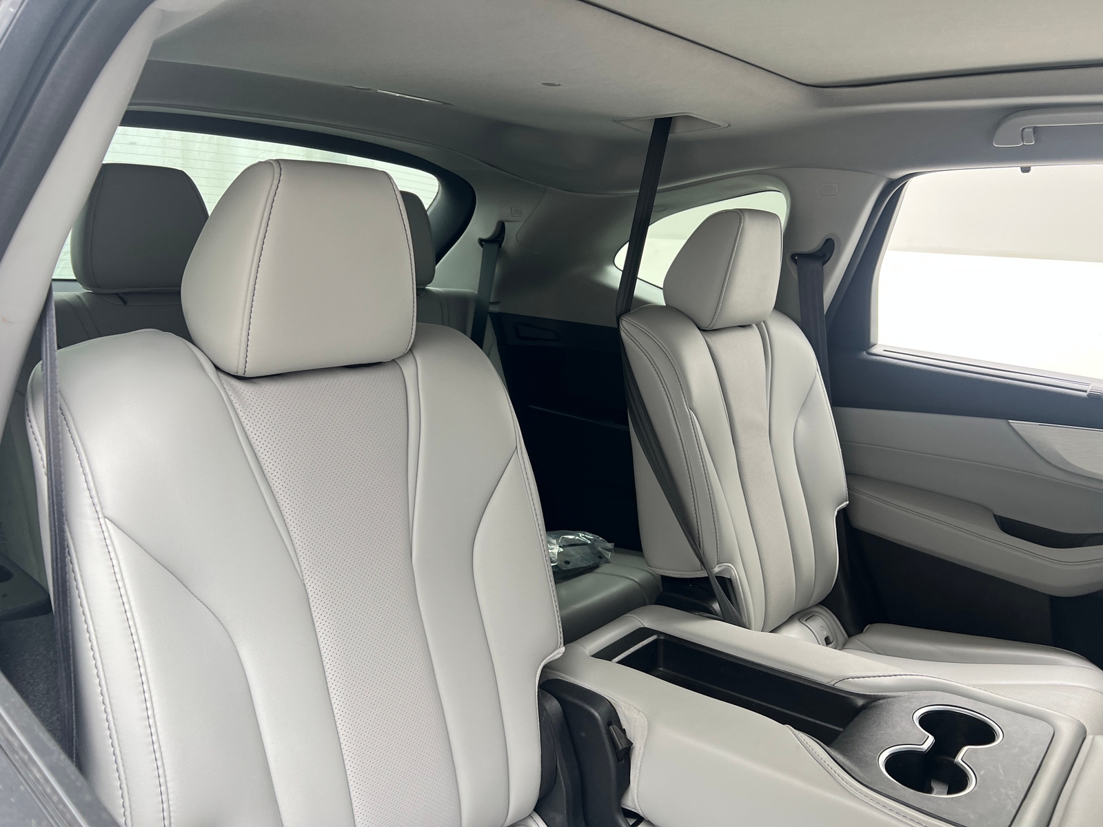Thumbnail: 2023 Acura MDX - 4