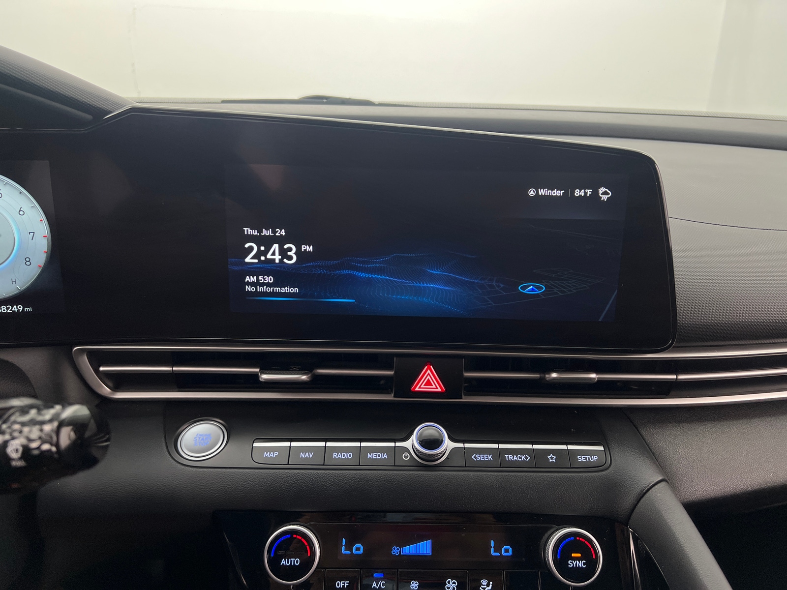 Thumbnail: 2023 Hyundai Elantra - 4