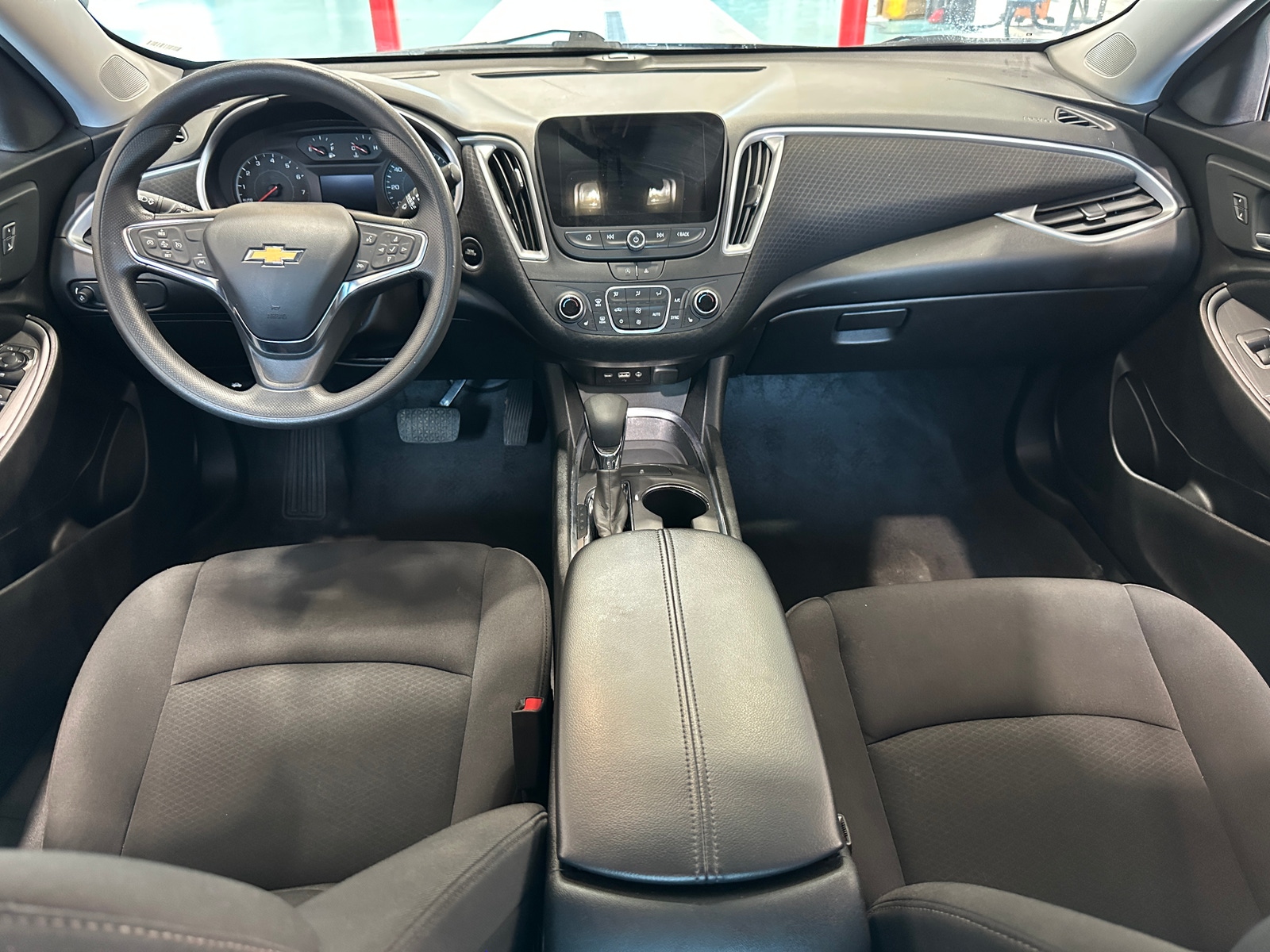 Thumbnail: 2023 Chevrolet Malibu - 3