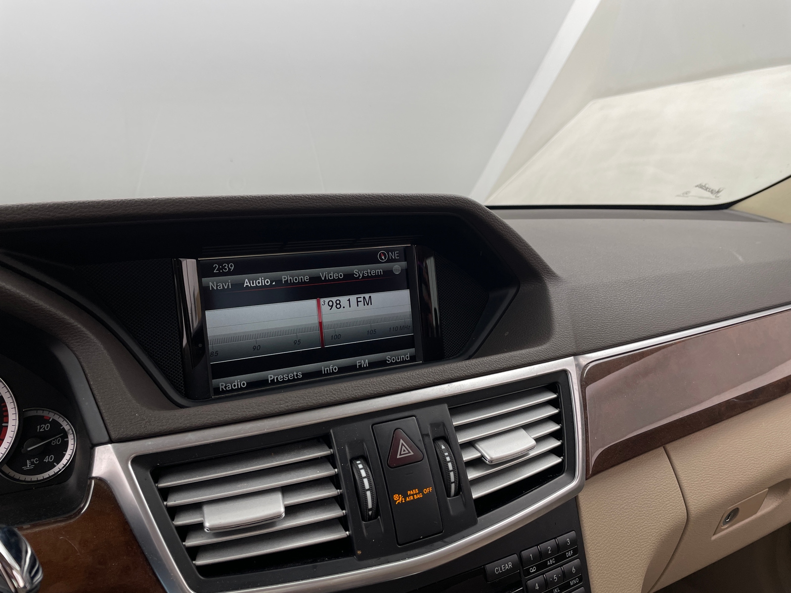 Thumbnail: 2013 Mercedes-Benz E-Class - 3