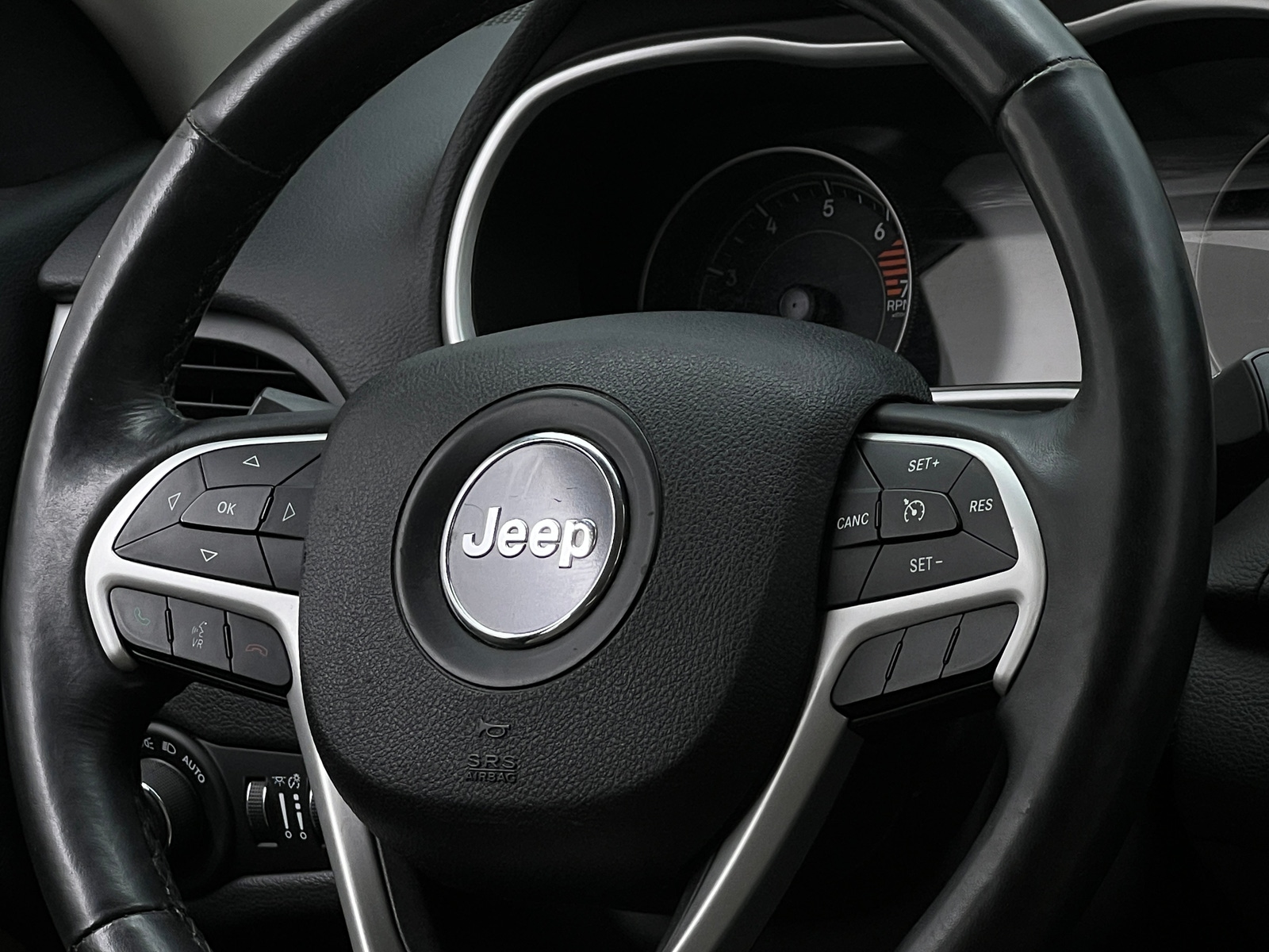 Thumbnail: 2016 Jeep Cherokee - 4