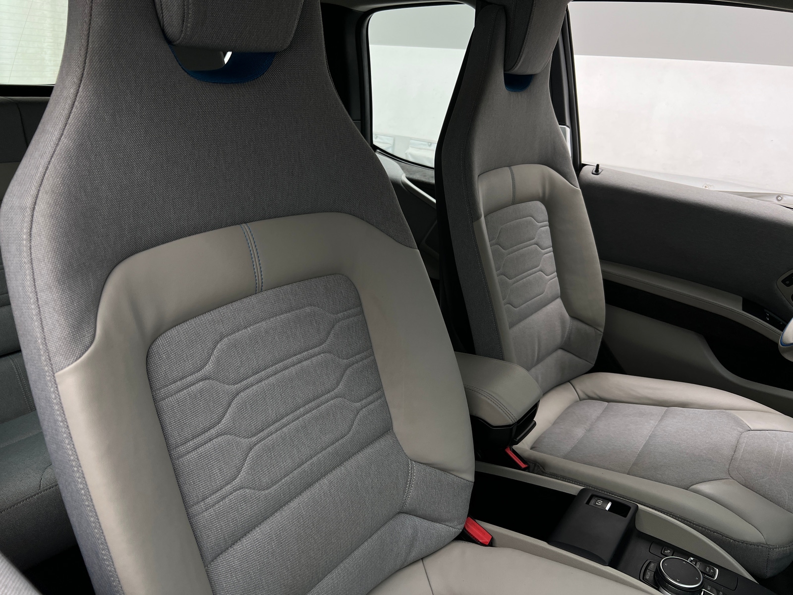 Thumbnail: 2018 BMW i3 - 2