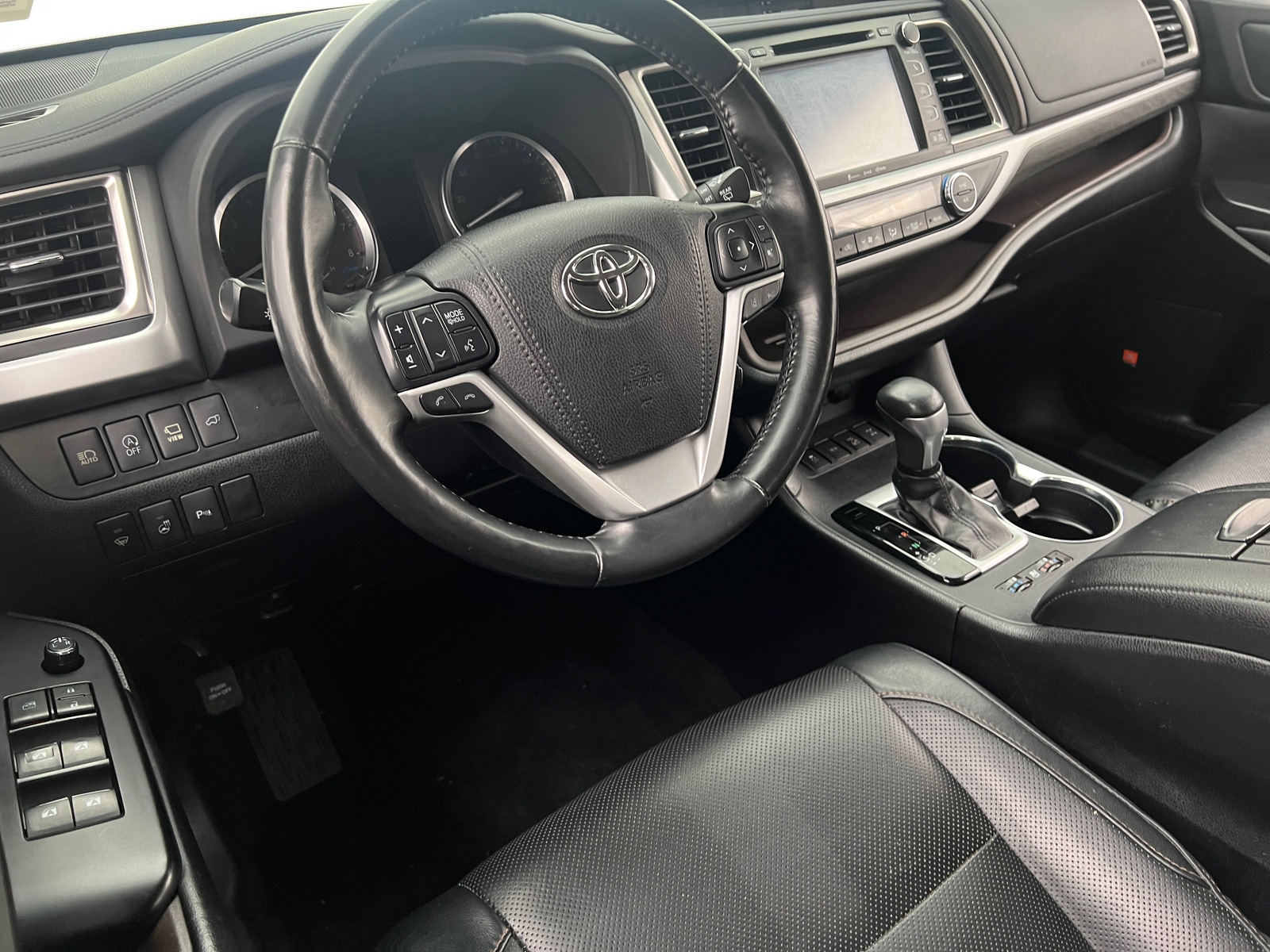 Thumbnail: 2019 Toyota Highlander - 2