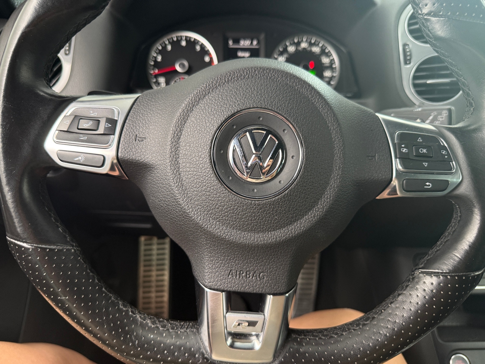 Thumbnail: 2016 Volkswagen Tiguan - 5