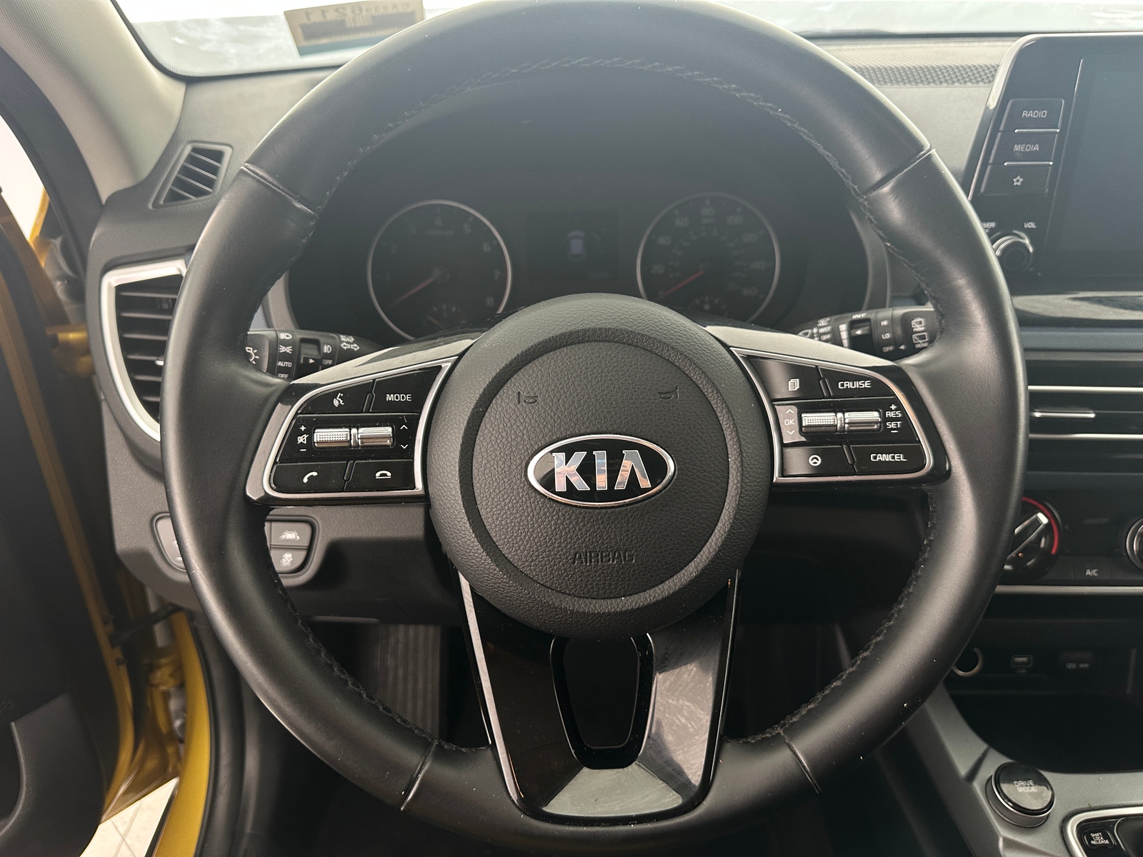 Thumbnail: 2021 Kia Seltos - 4