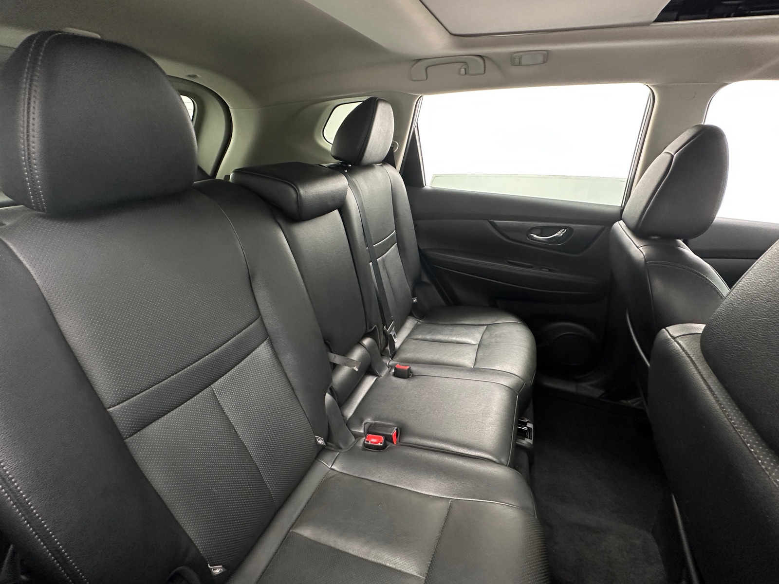 Thumbnail: 2016 Nissan Rogue - 5