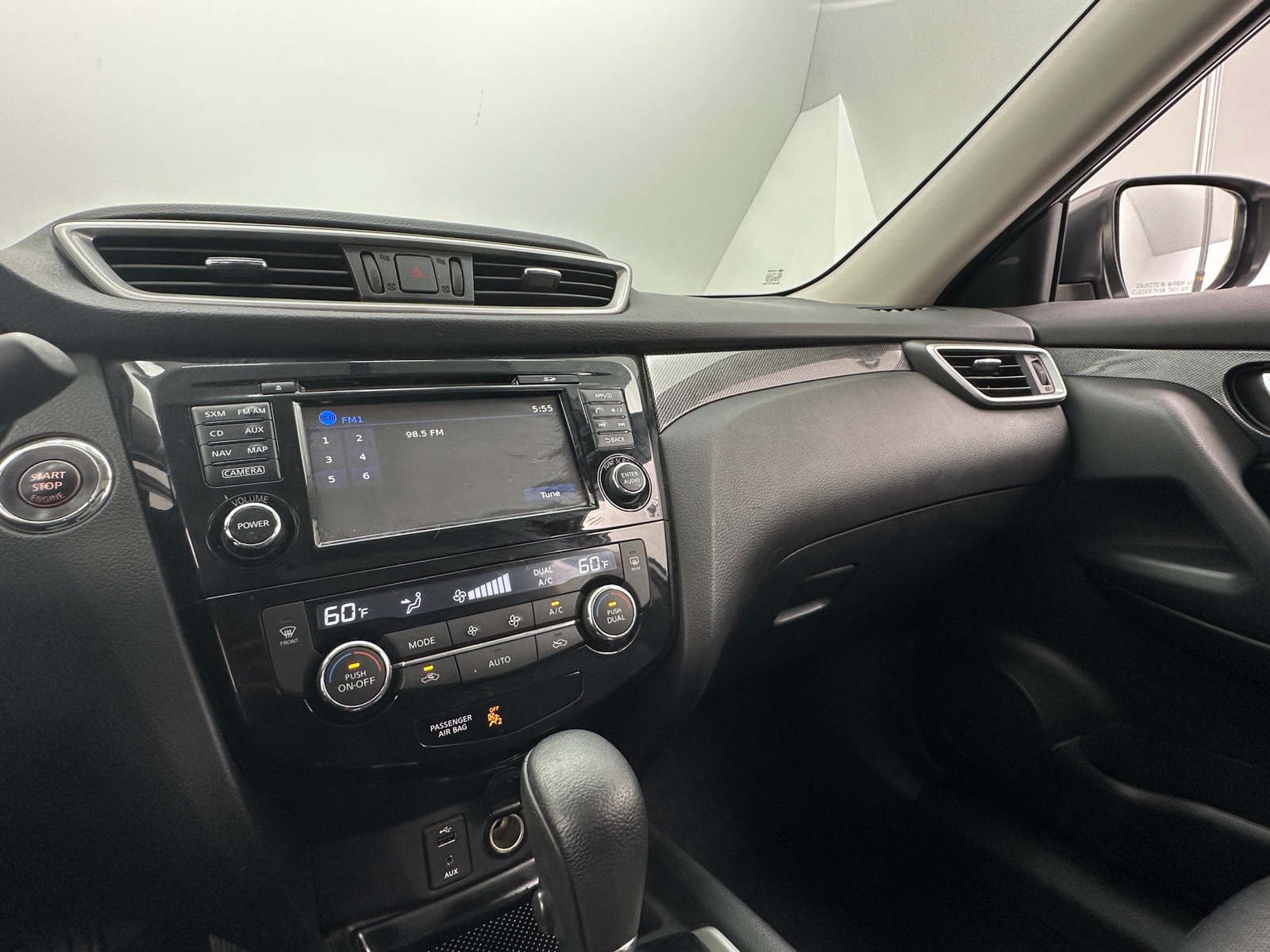 Thumbnail: 2016 Nissan Rogue - 3