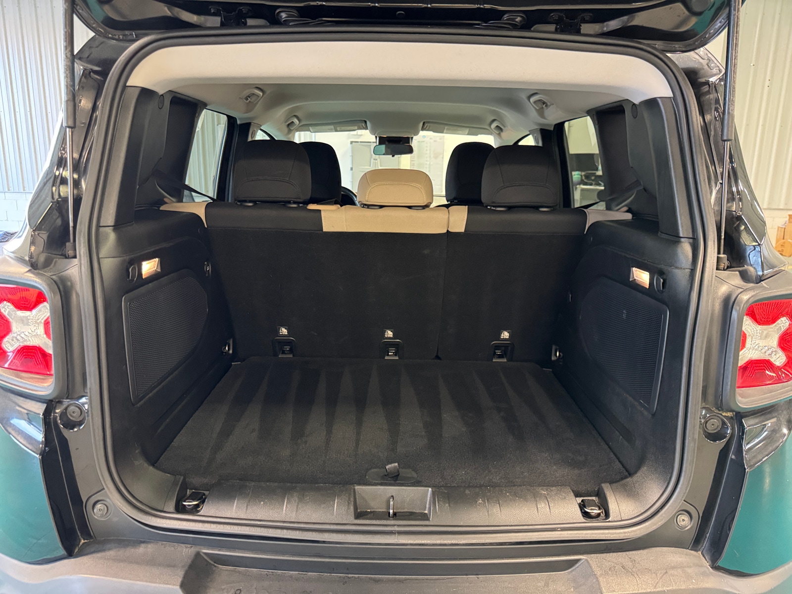 Thumbnail: 2015 Jeep Renegade - 7