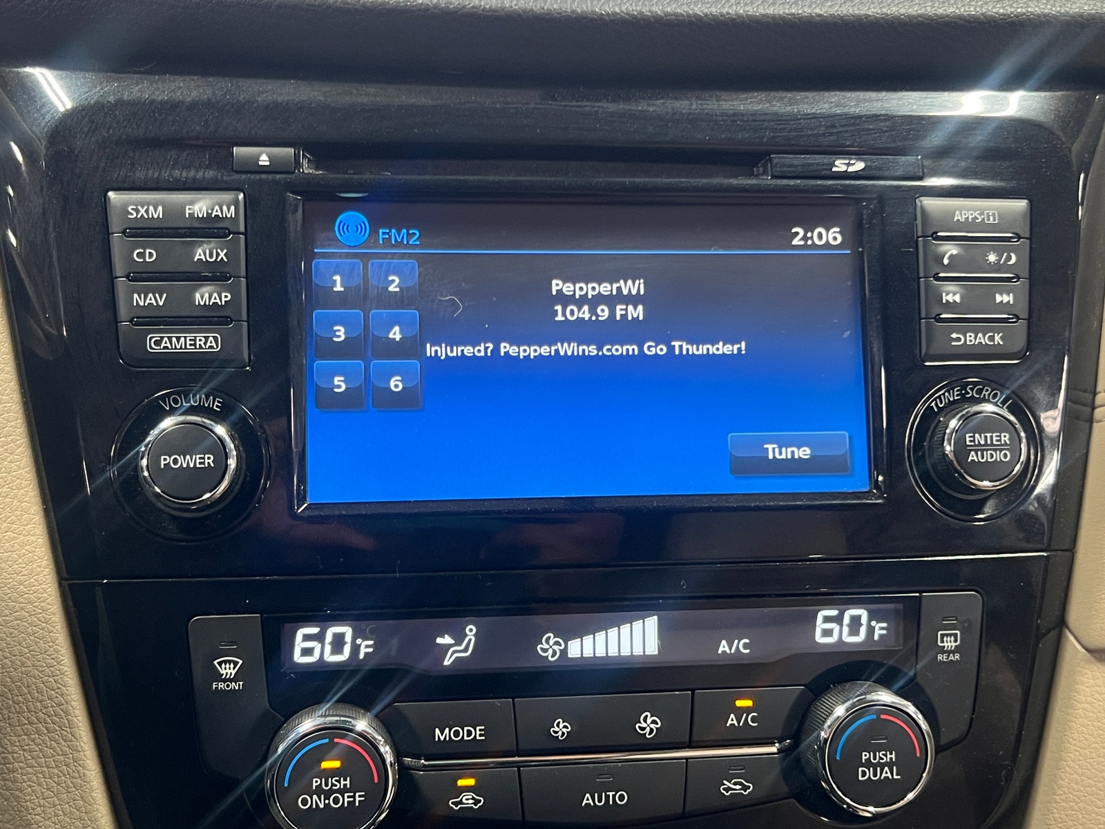 Thumbnail: 2017 Nissan Rogue - 3