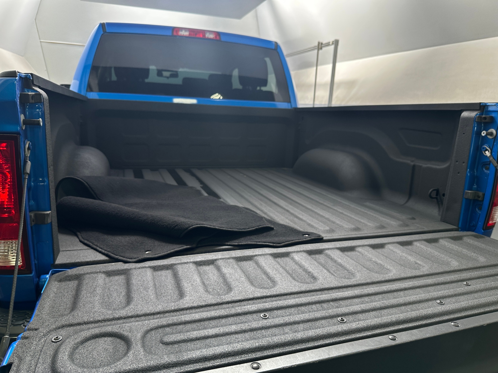 Thumbnail: 2021 RAM 1500 Classic - 7