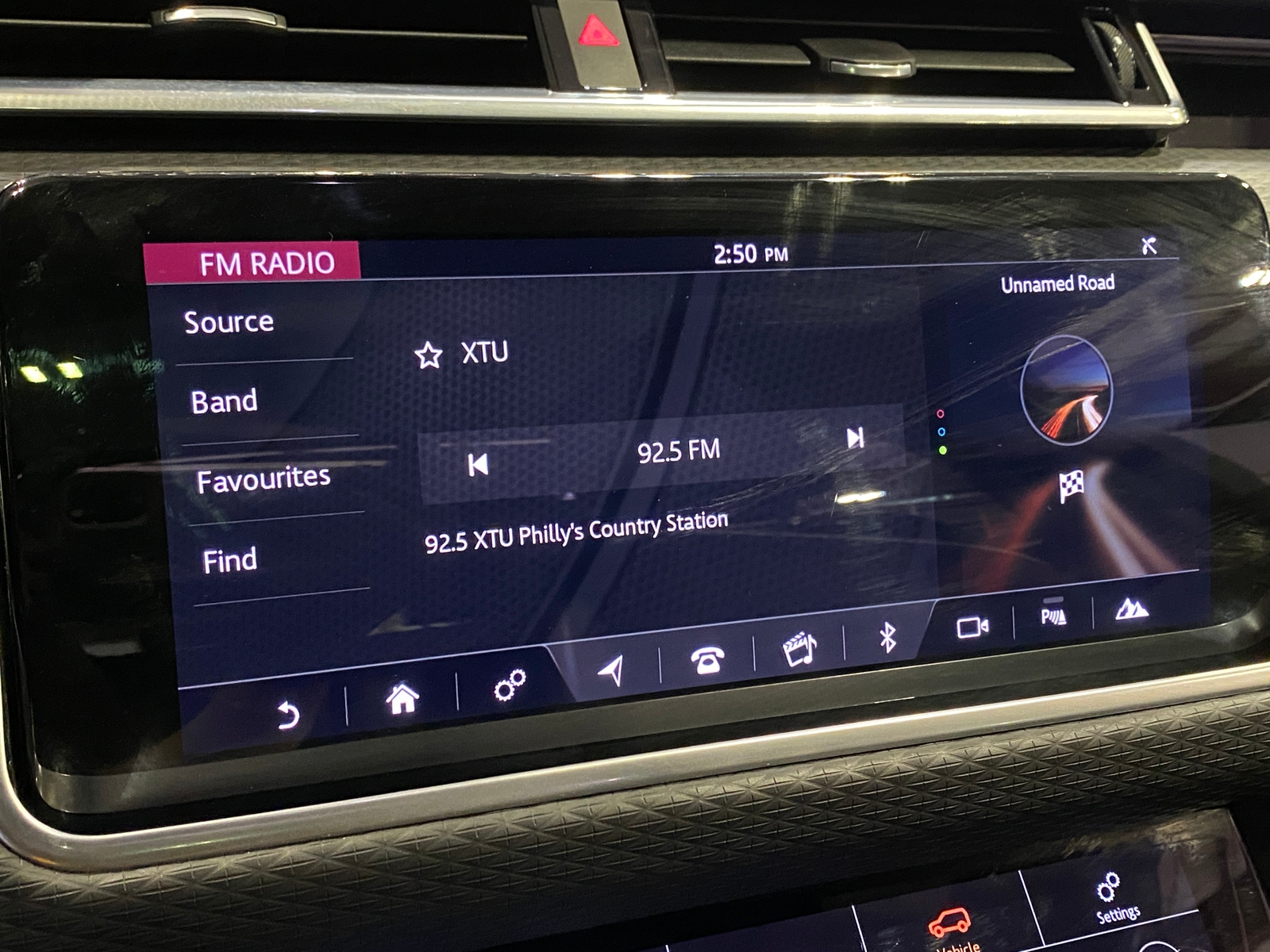 Thumbnail: 2020 Land Rover Range Rover Velar - 3