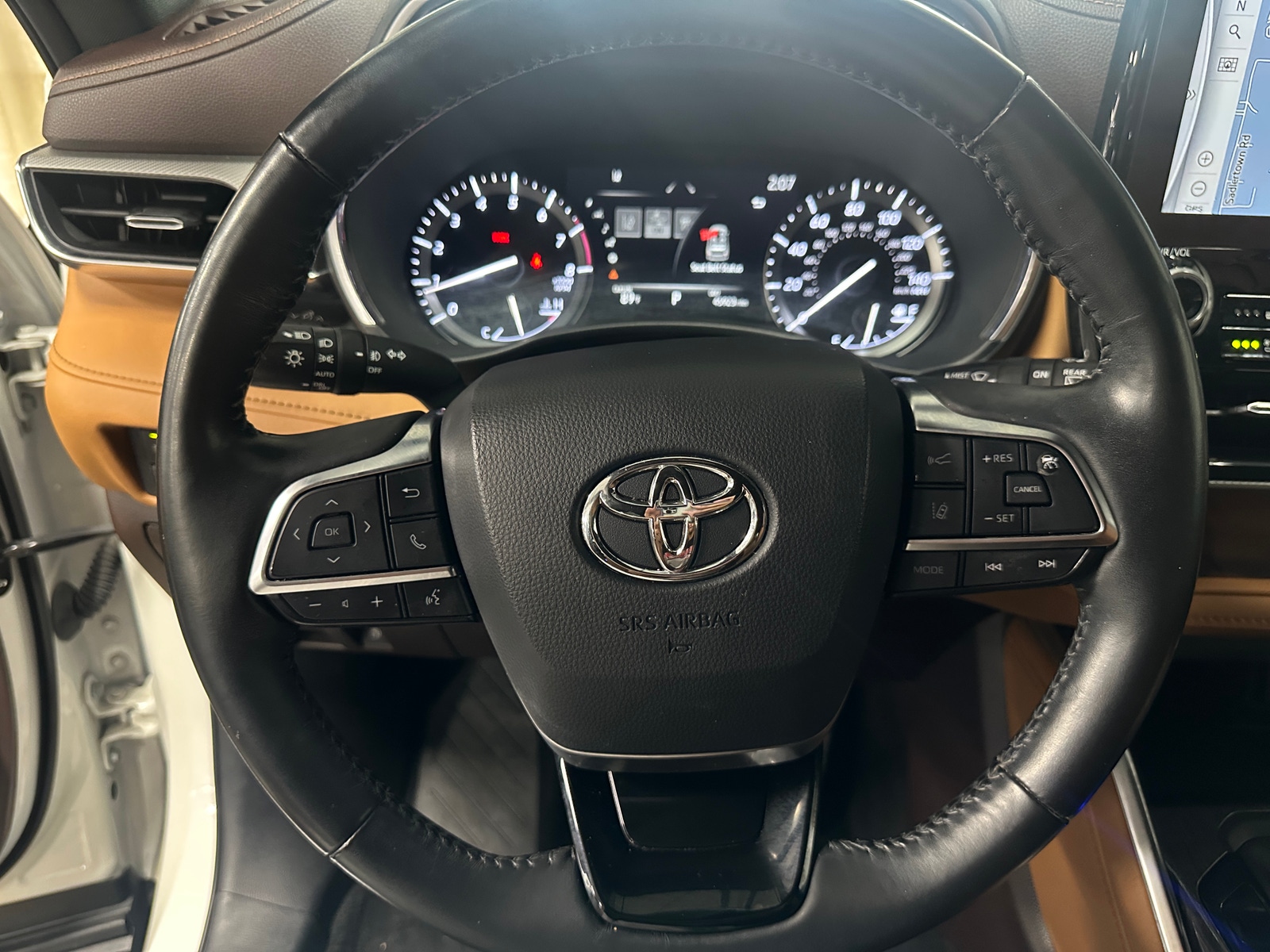 Thumbnail: 2021 Toyota Highlander - 4