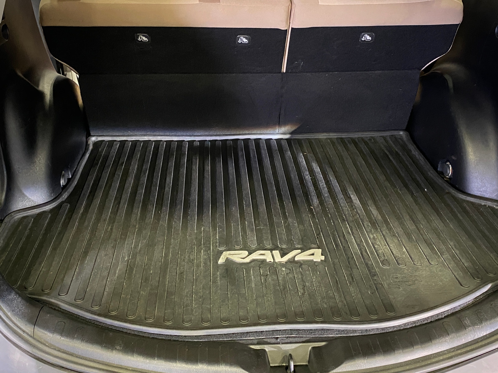 Thumbnail: 2014 Toyota RAV4 - 7