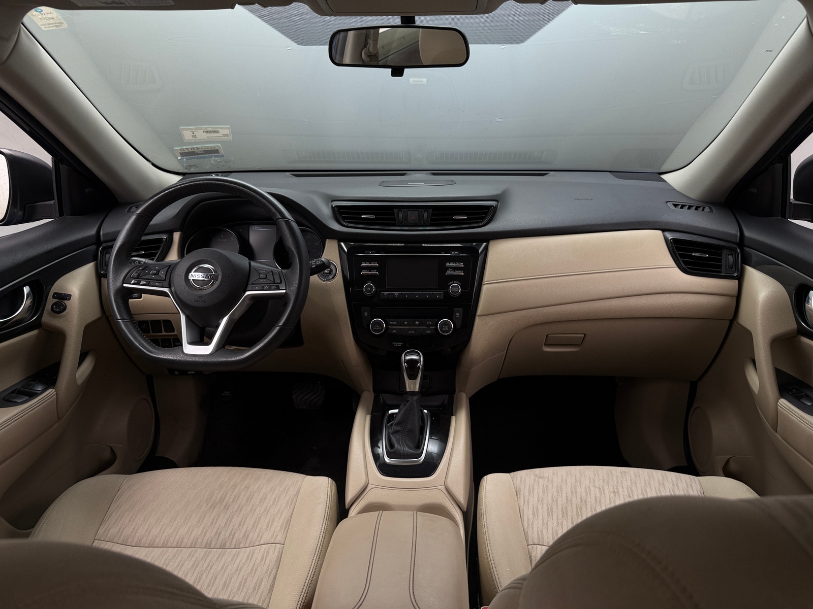 Thumbnail: 2017 Nissan Rogue - 3