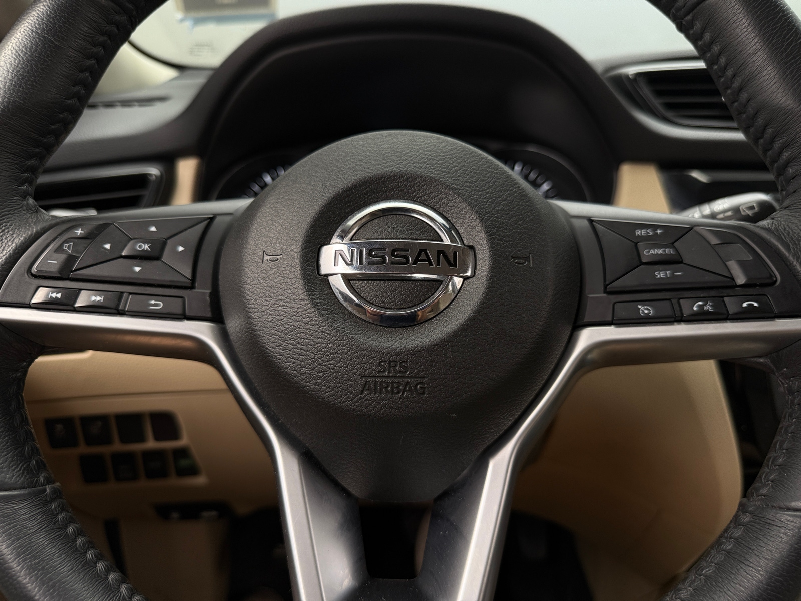 Thumbnail: 2017 Nissan Rogue - 5