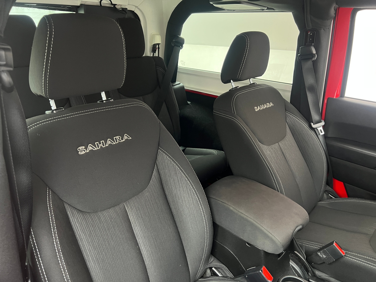 Thumbnail: 2016 Jeep Wrangler - 2