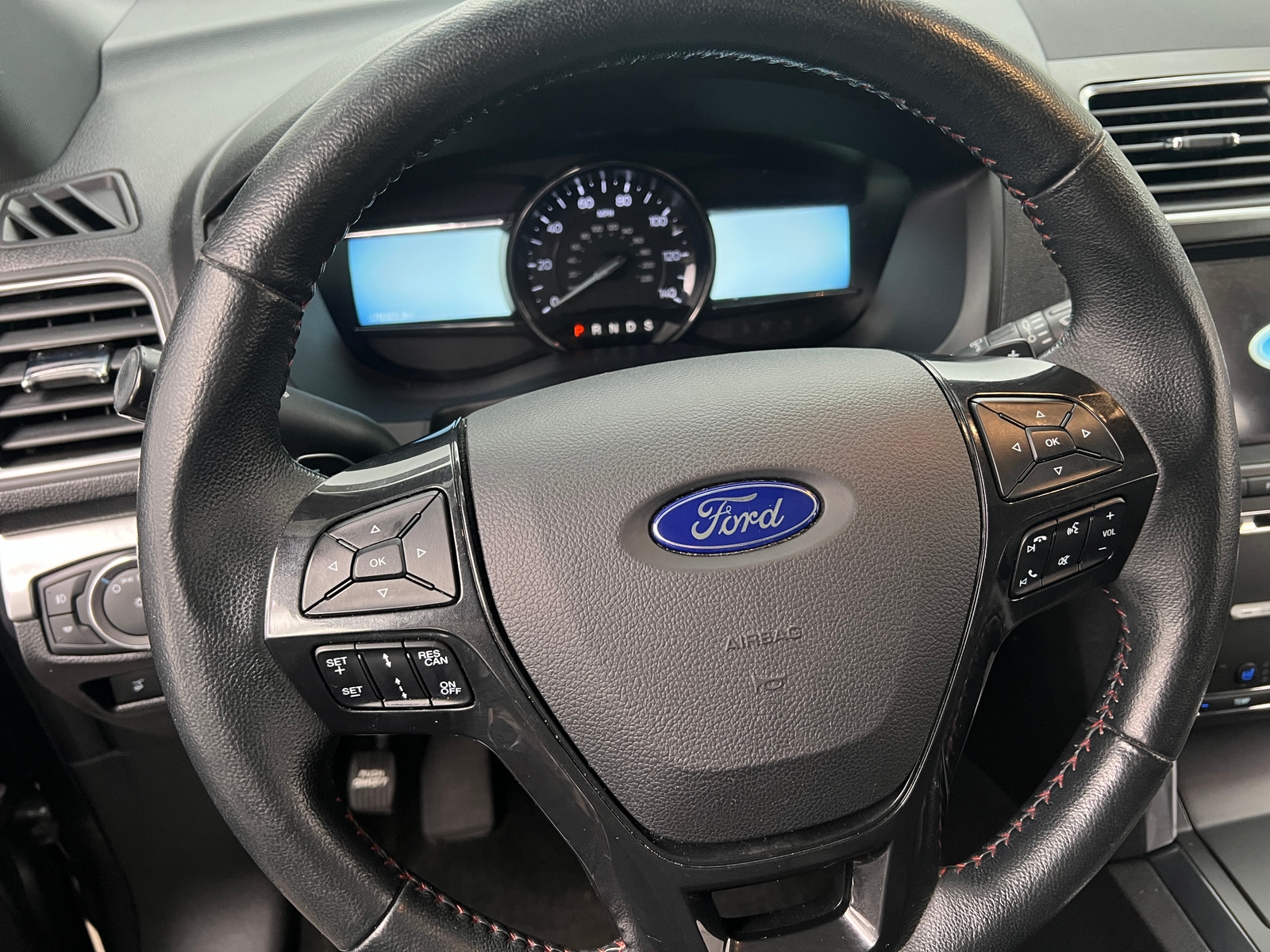 Thumbnail: 2018 Ford Explorer - 4