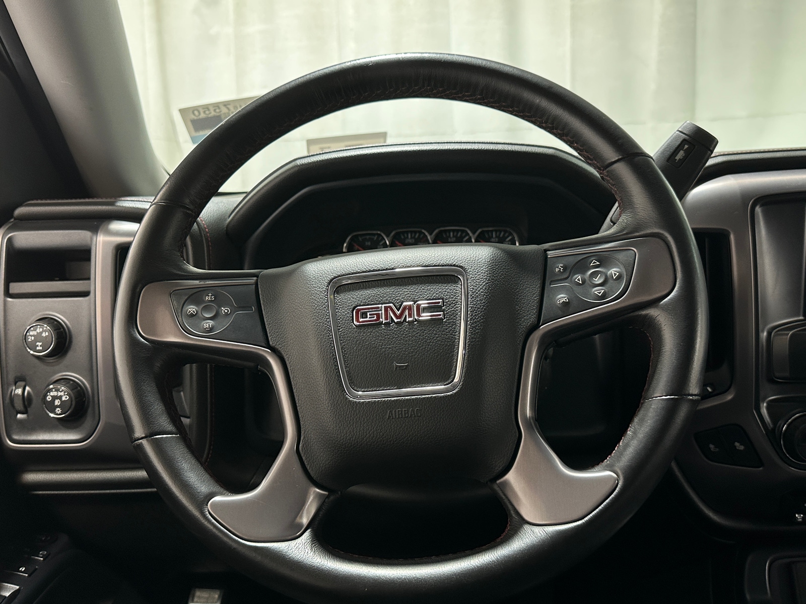 Thumbnail: 2015 GMC Sierra 1500 - 4