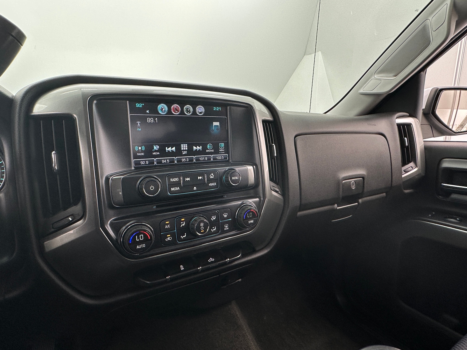 Thumbnail: 2016 Chevrolet Silverado 1500 - 4