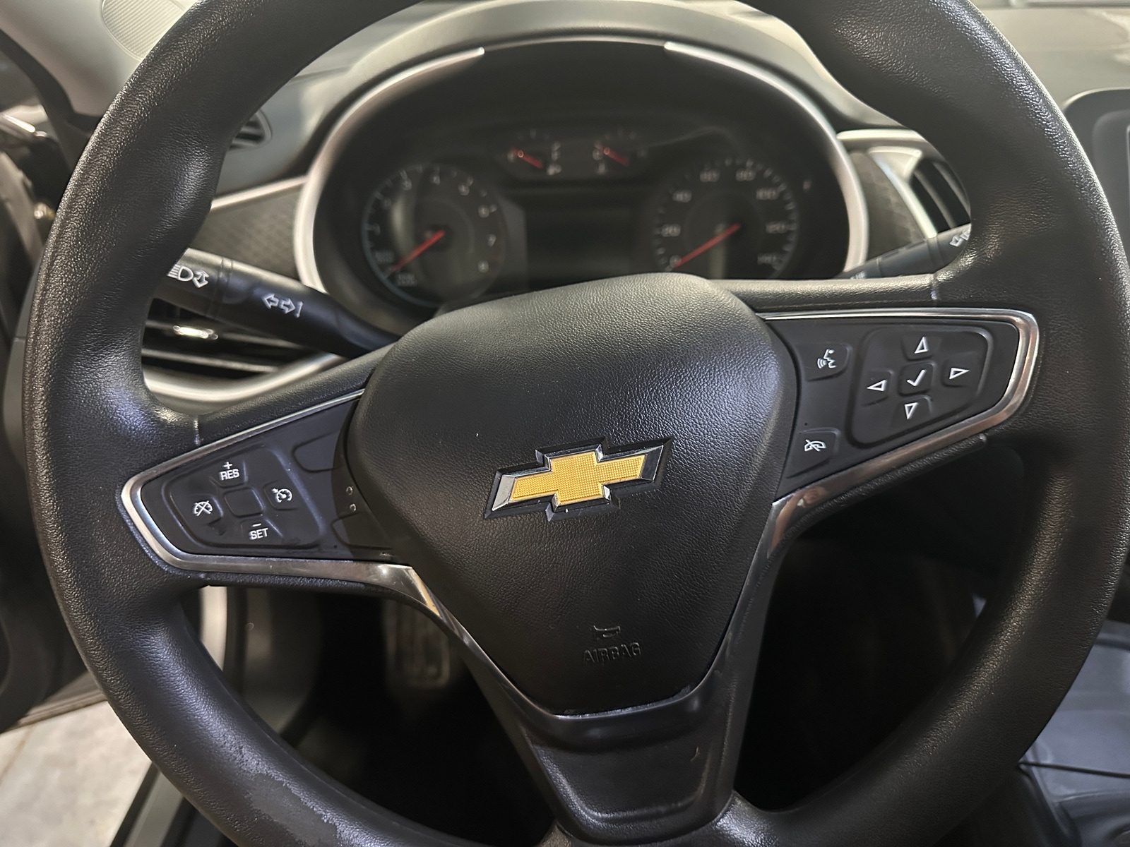 Thumbnail: 2018 Chevrolet Malibu - 5