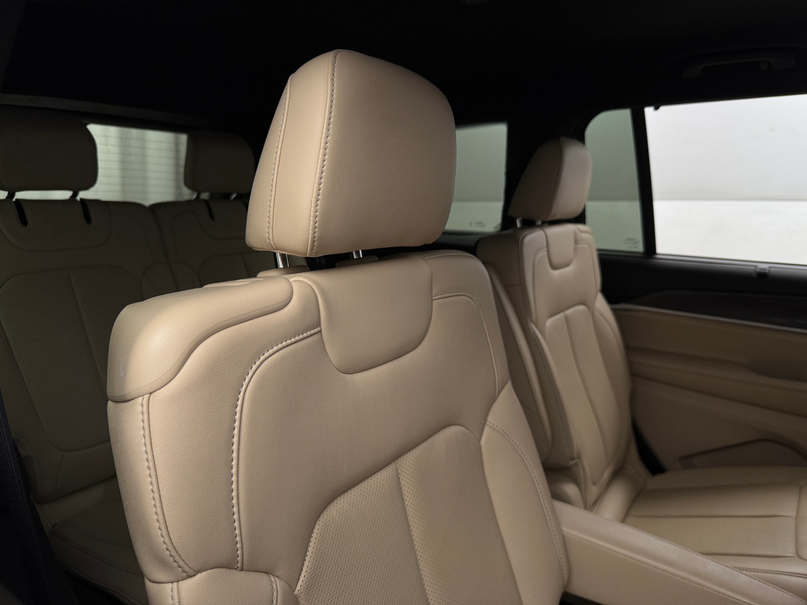 Thumbnail: 2023 Jeep Grand Cherokee L - 5
