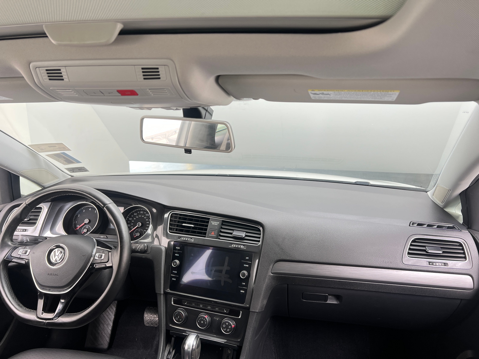 Thumbnail: 2018 Volkswagen Golf - 3