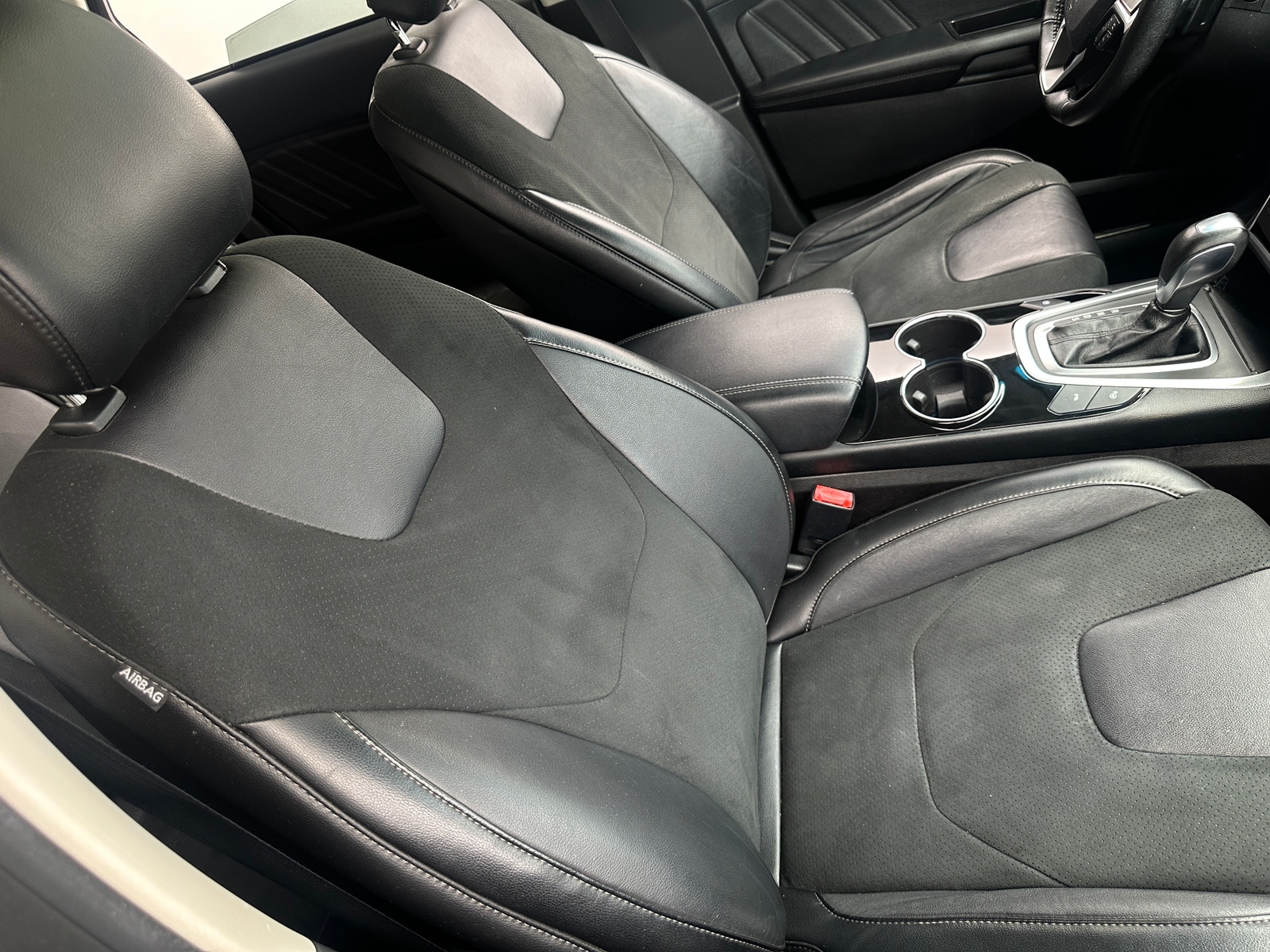 Thumbnail: 2015 Ford Edge - 2