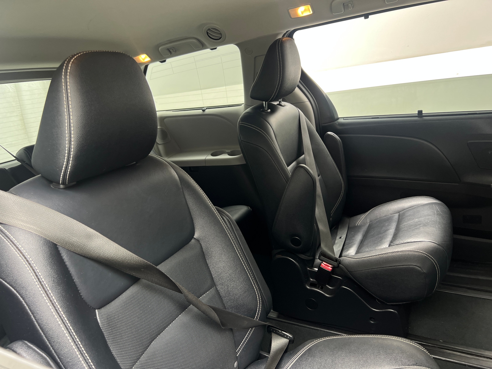 Thumbnail: 2020 Toyota Sienna - 5