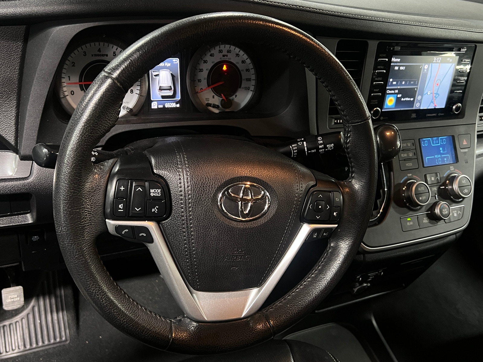 Thumbnail: 2020 Toyota Sienna - 4