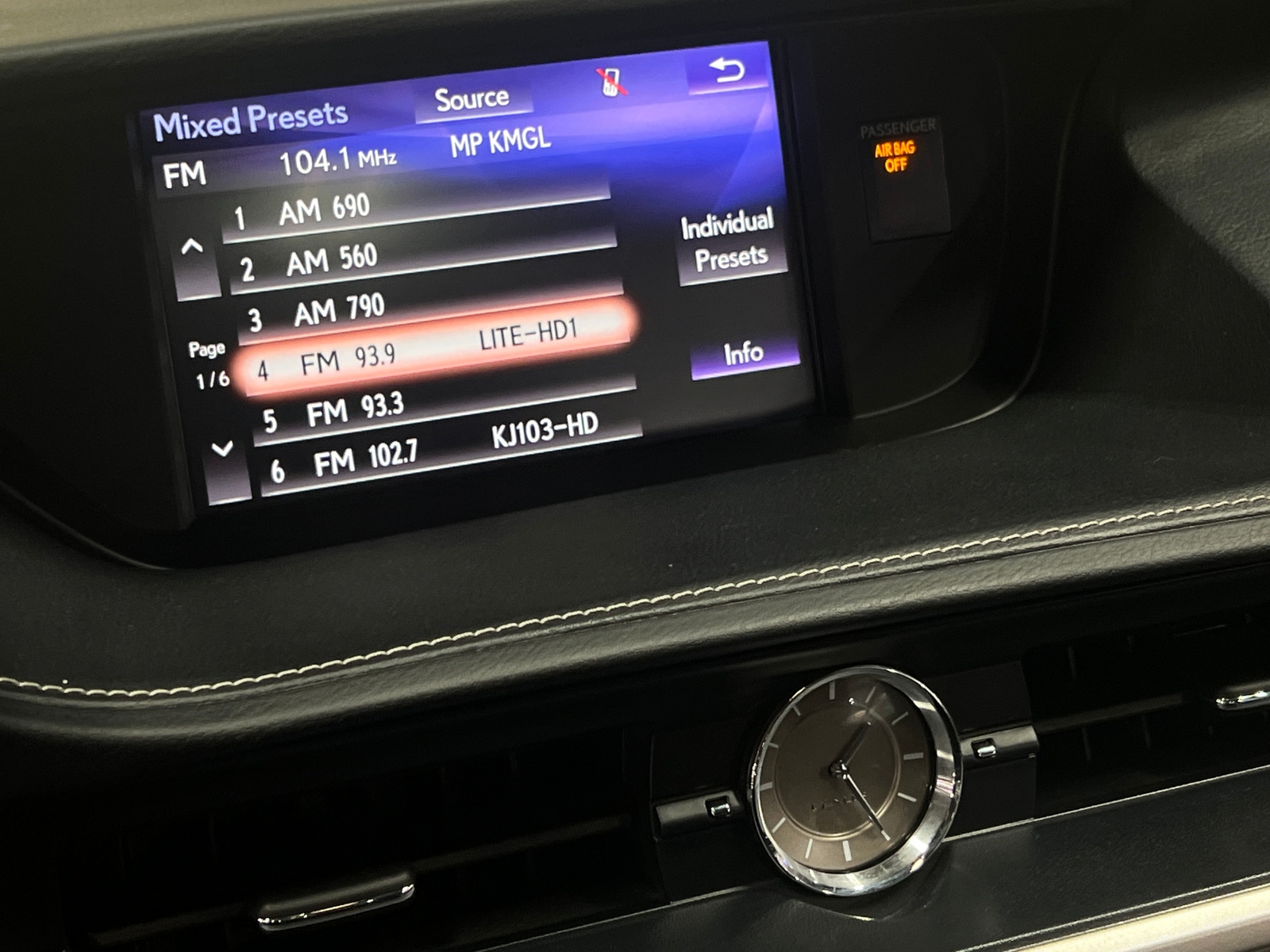 Thumbnail: 2018 Lexus ES - 3