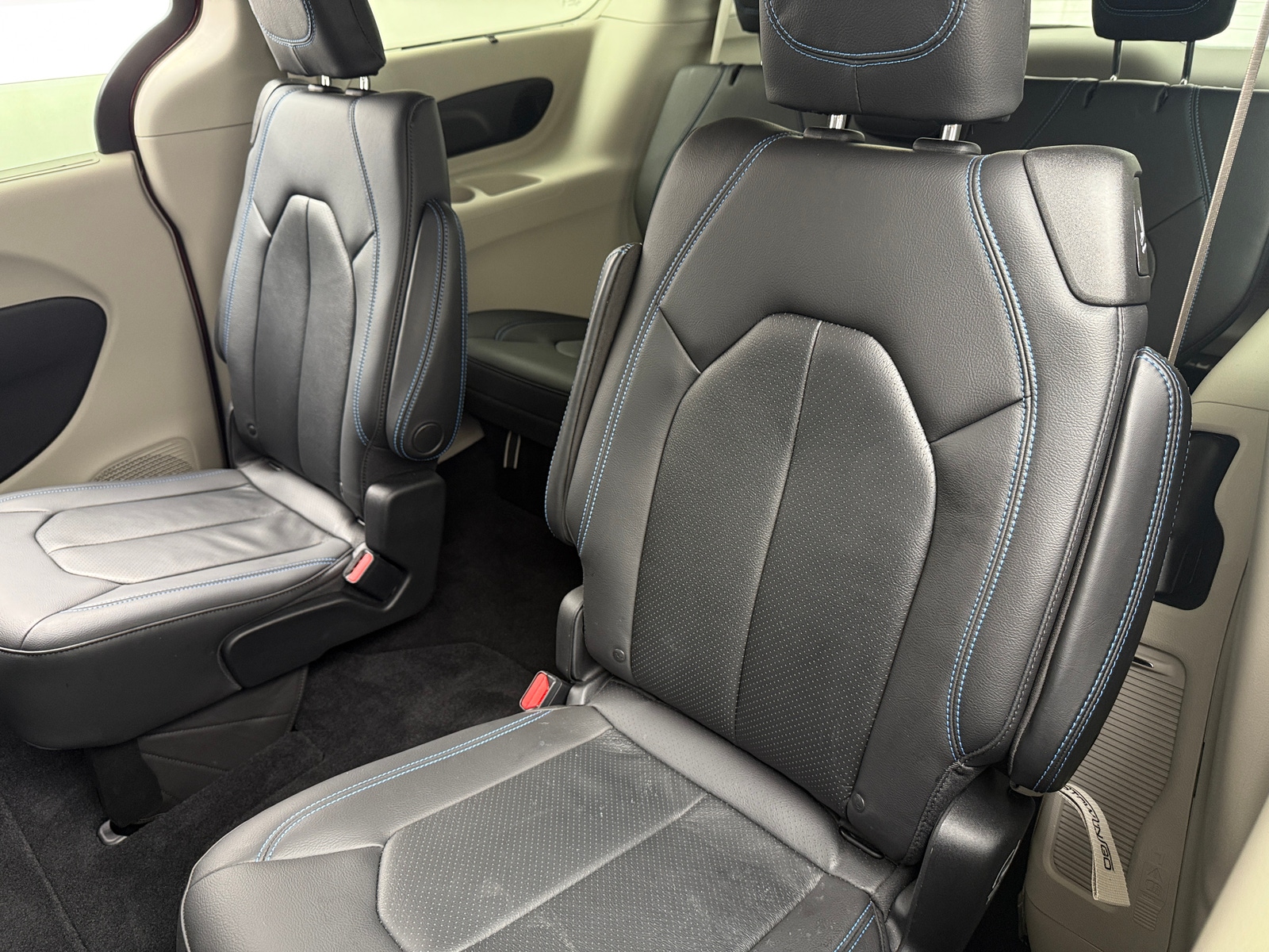 Thumbnail: 2021 Chrysler Pacifica - 5