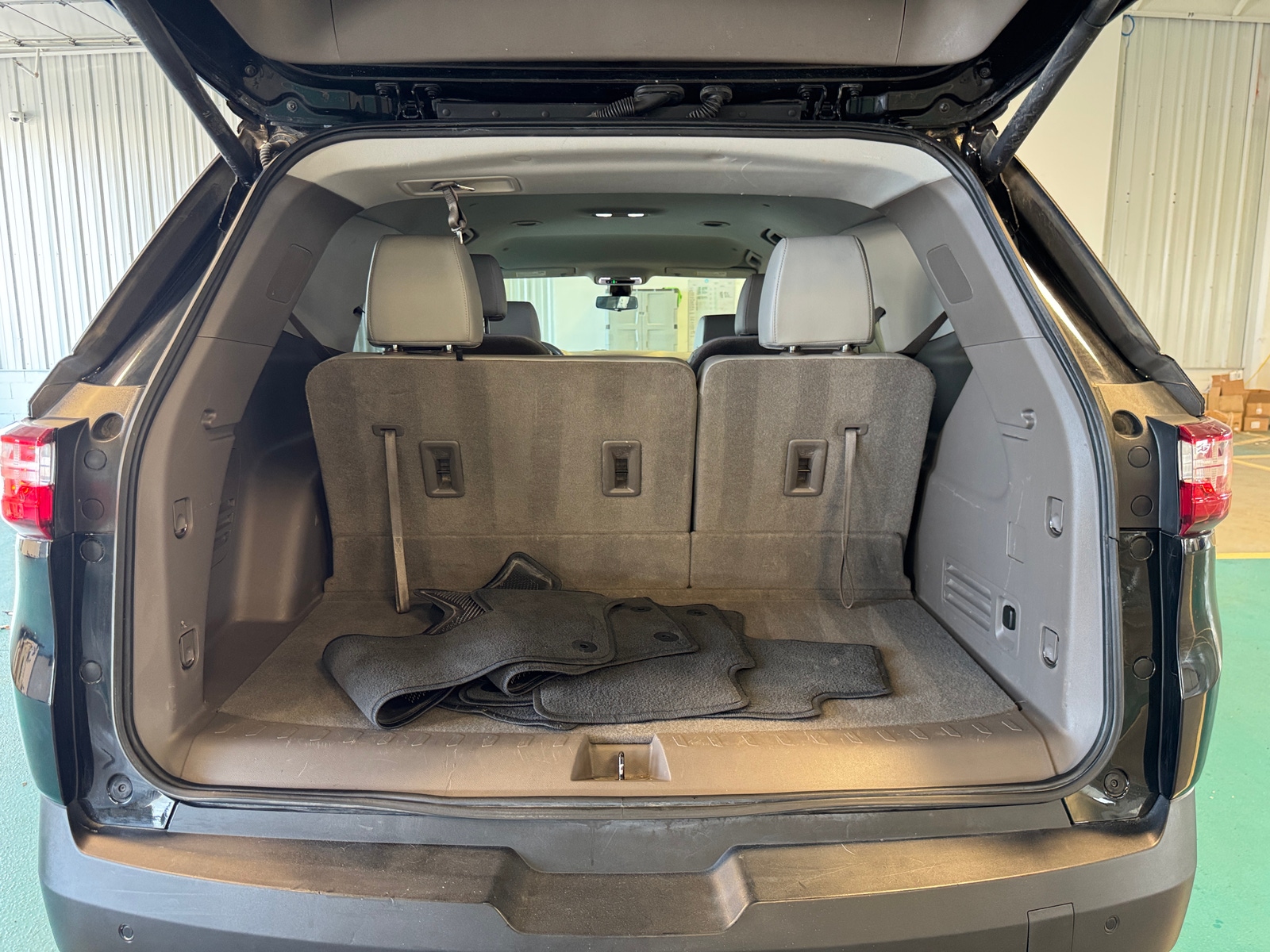 Thumbnail: 2021 Chevrolet Traverse - 6