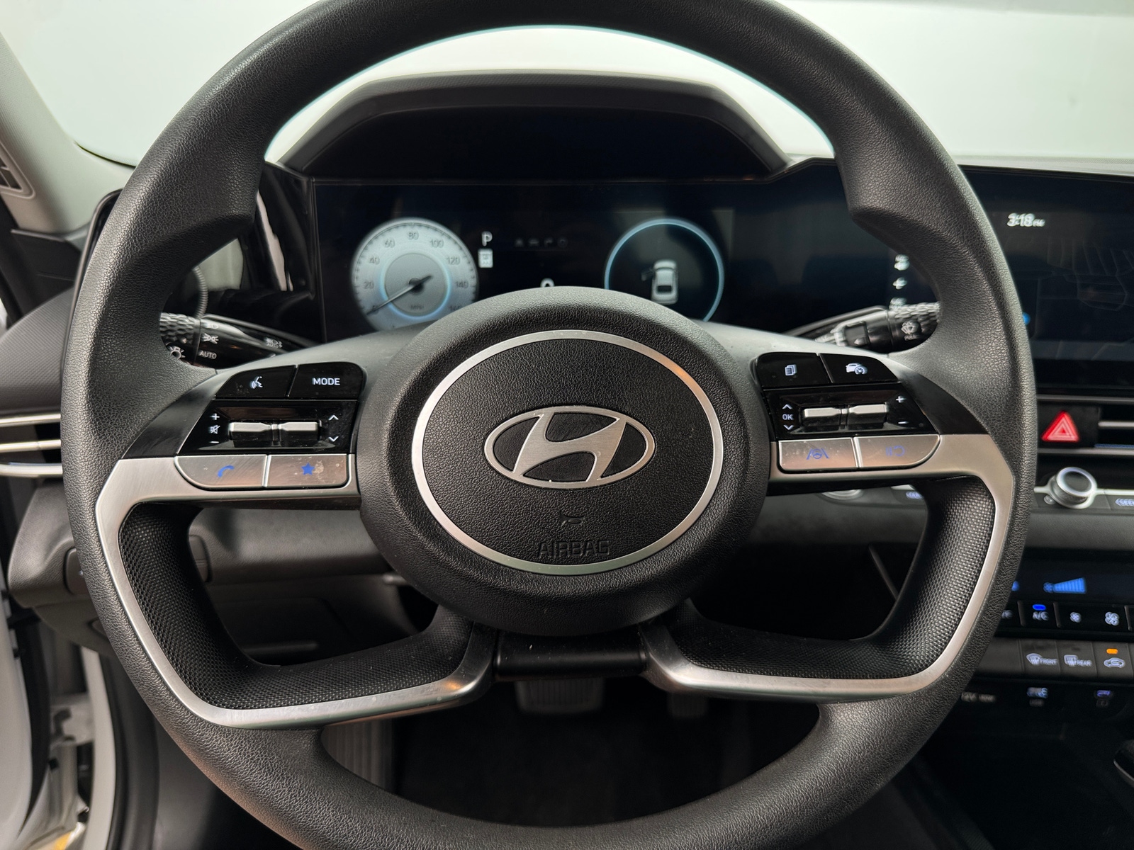 Thumbnail: 2024 Hyundai Elantra - 5