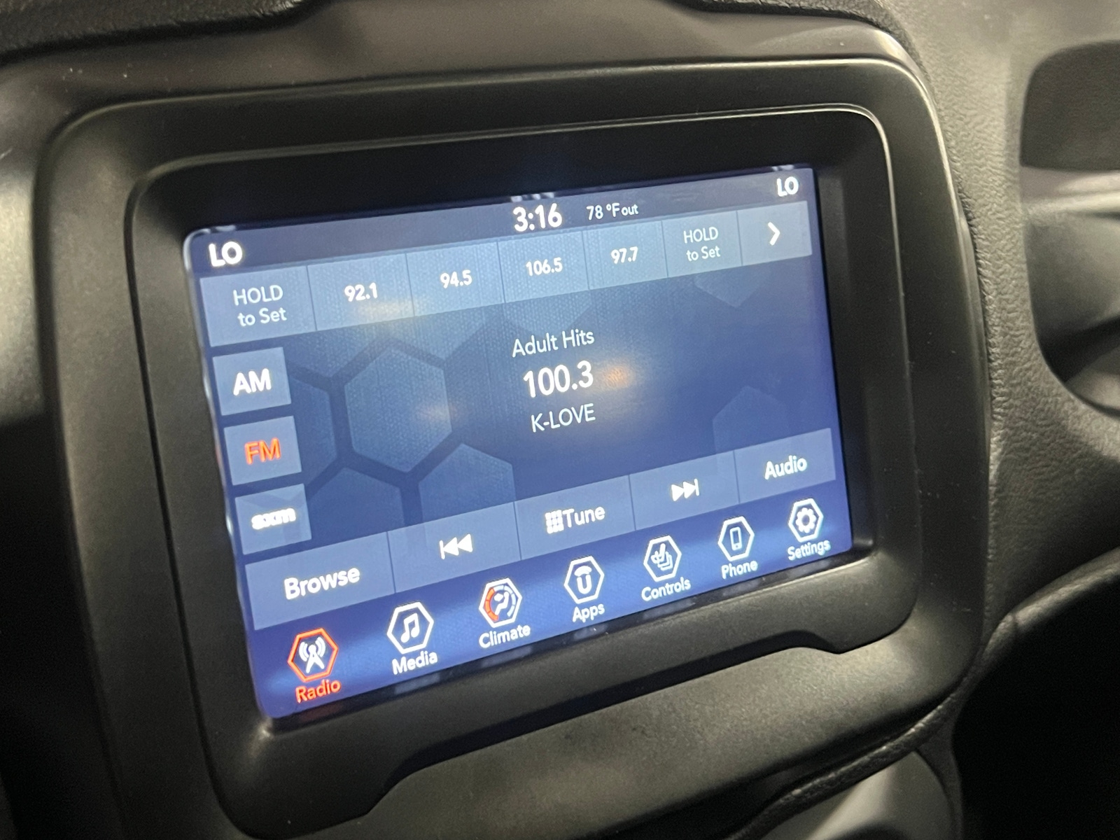Thumbnail: 2021 Jeep Renegade - 4