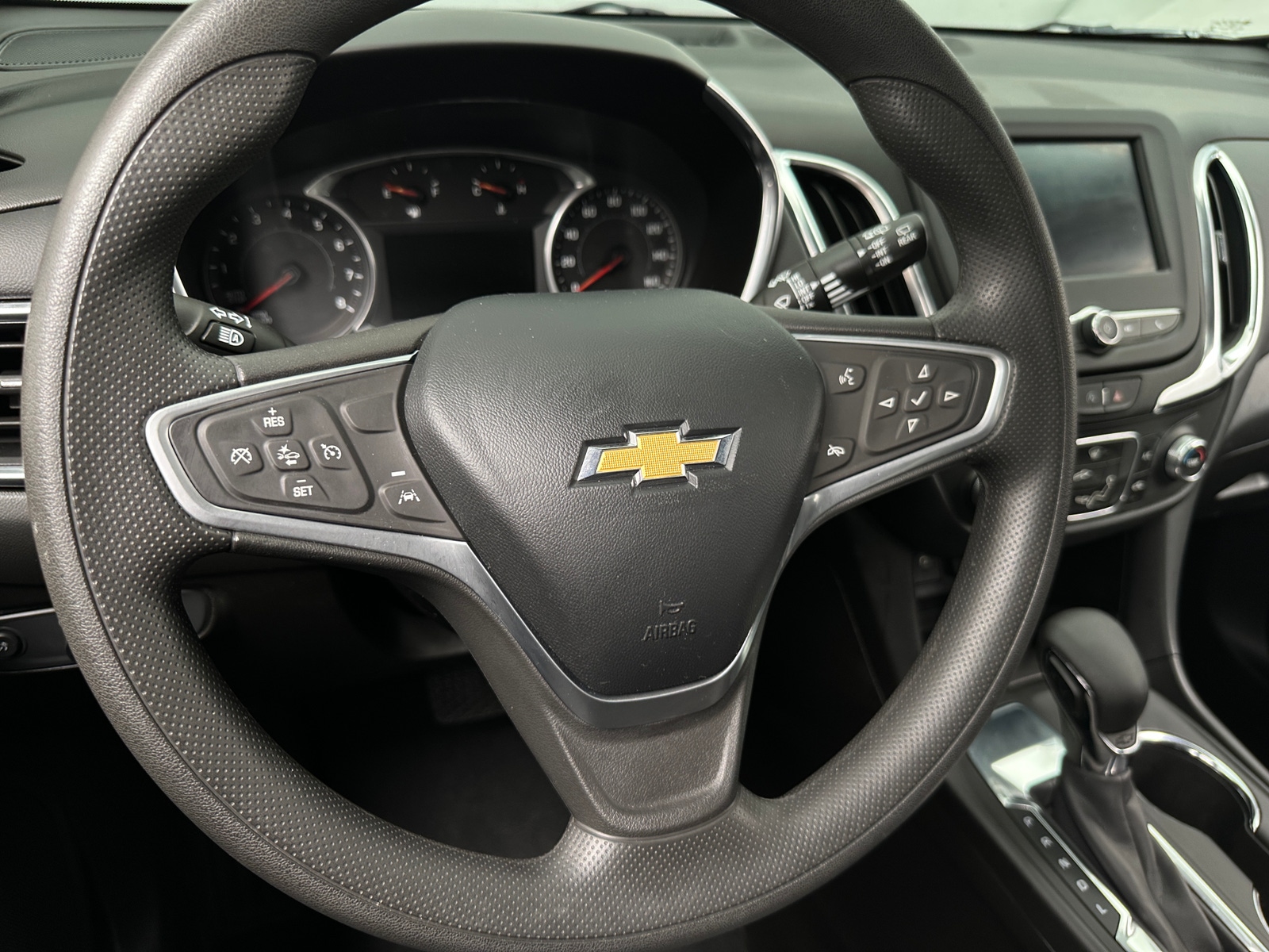Thumbnail: 2022 Chevrolet Equinox - 5