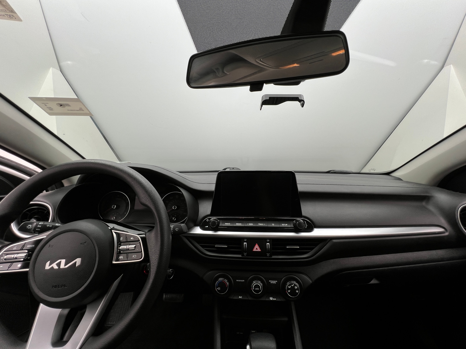 Thumbnail: 2023 Kia Forte - 3
