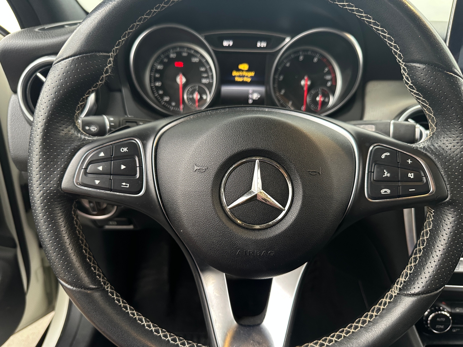 Thumbnail: 2018 Mercedes-Benz GLA - 4