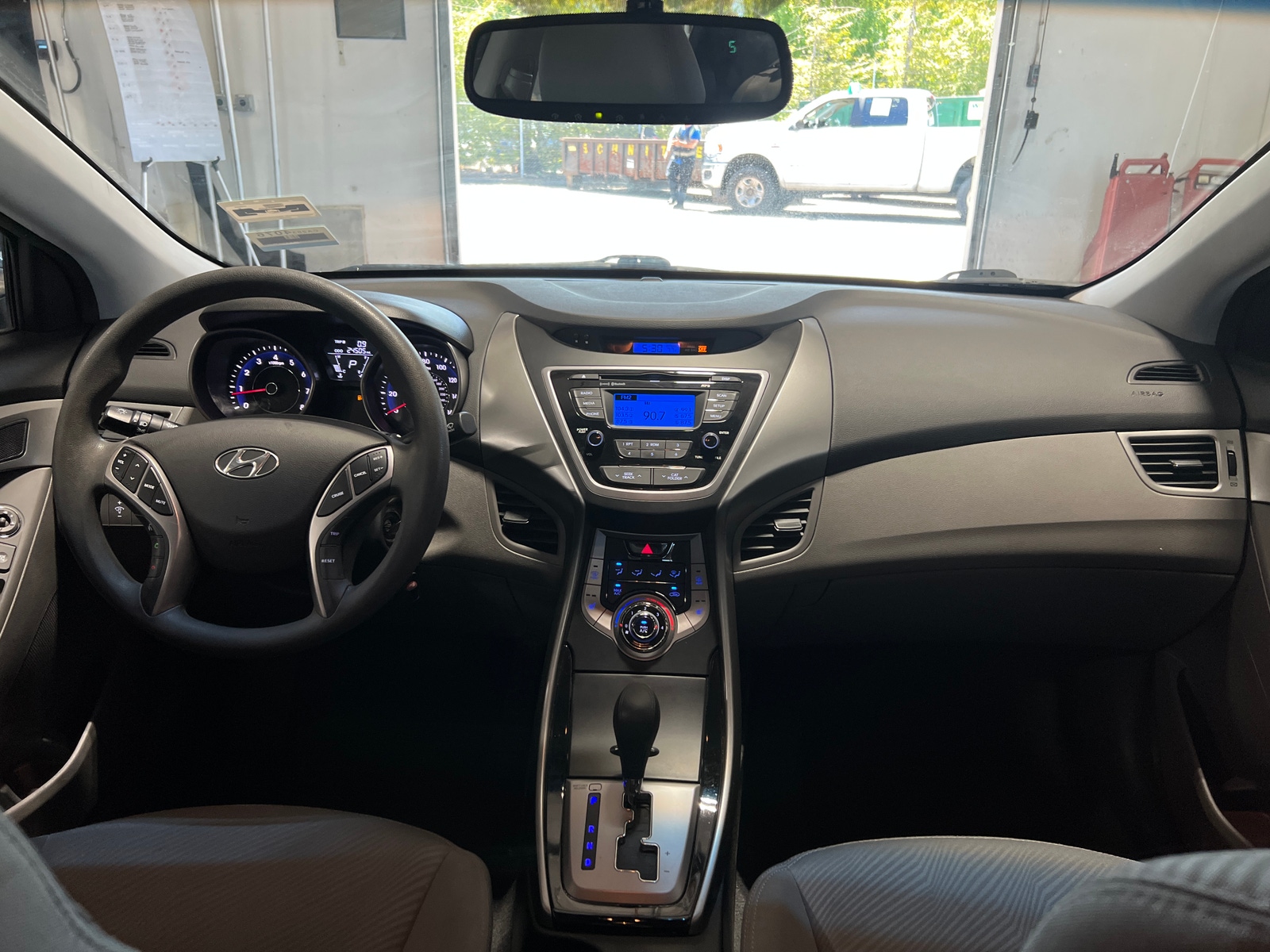 Thumbnail: 2013 Hyundai Elantra - 3