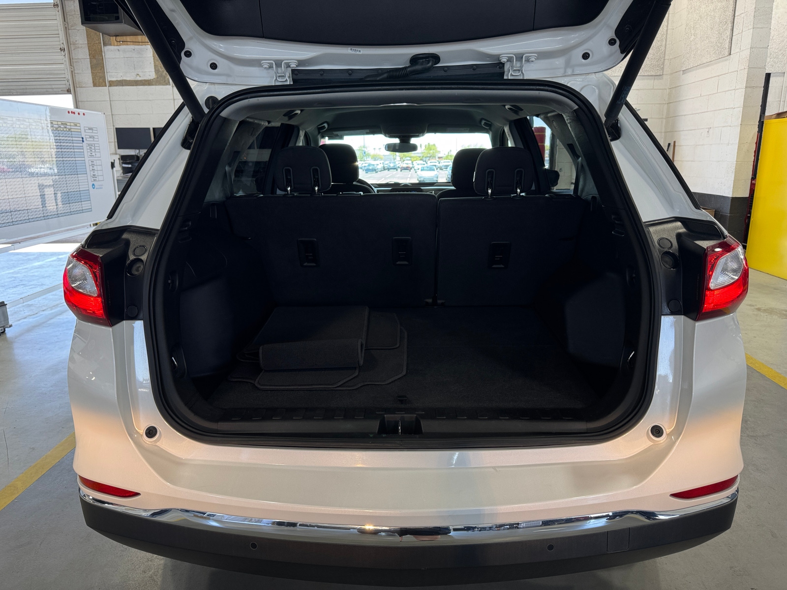 Thumbnail: 2019 Chevrolet Equinox - 7