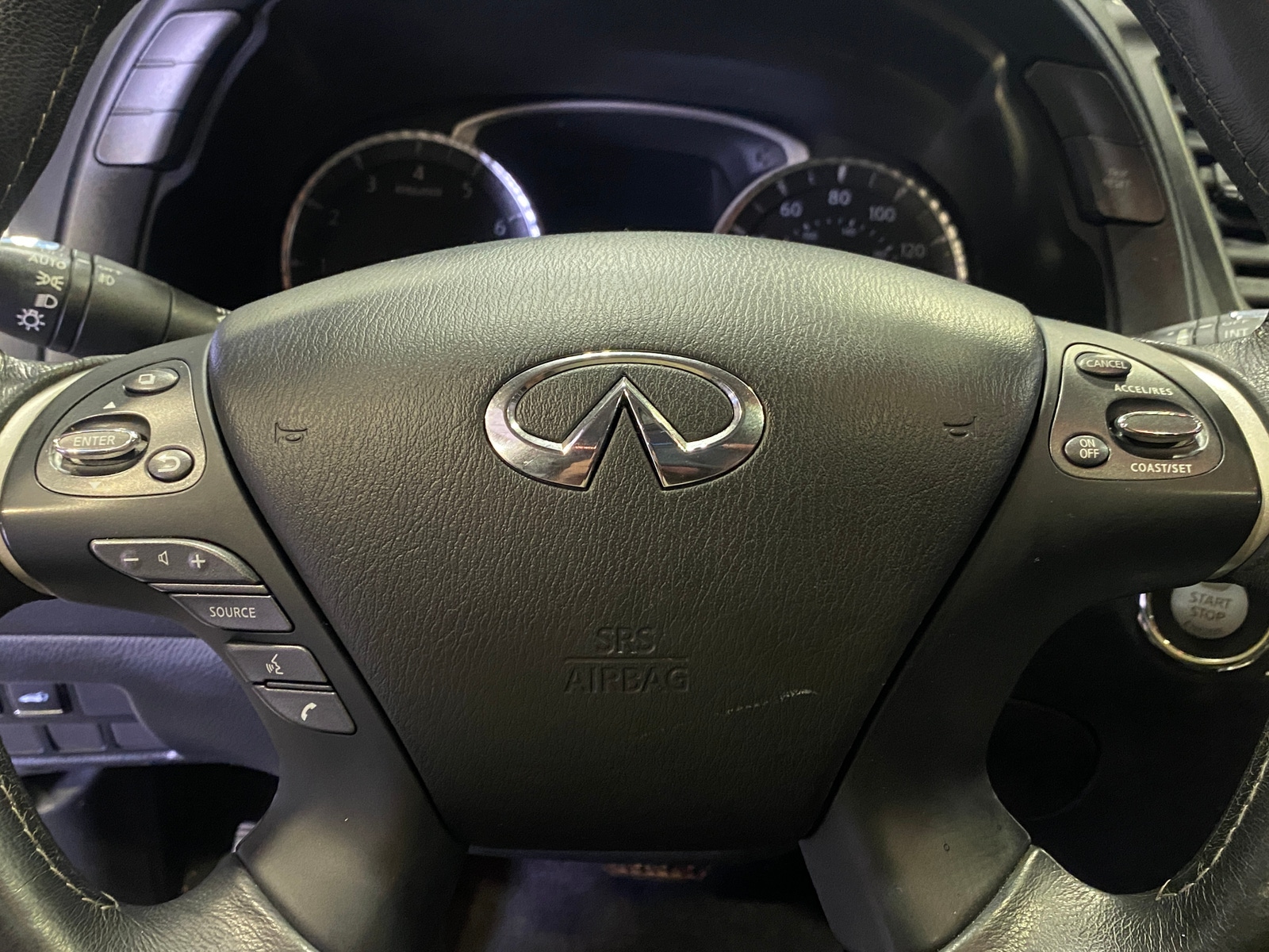 Thumbnail: 2018 INFINITI QX60 - 4