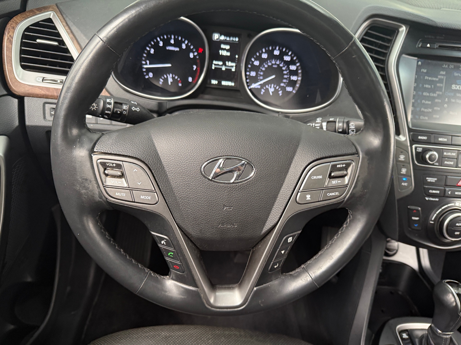 Thumbnail: 2017 Hyundai Santa Fe - 4