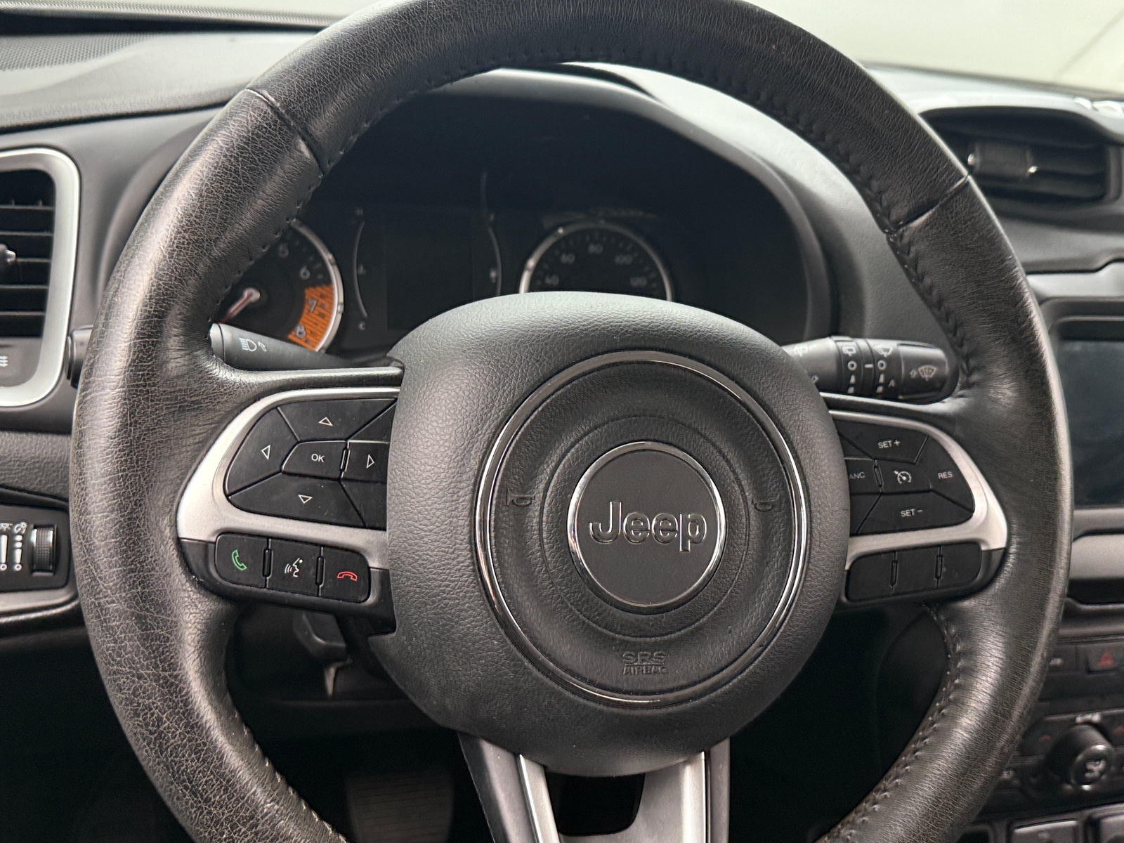 Thumbnail: 2019 Jeep Renegade - 5