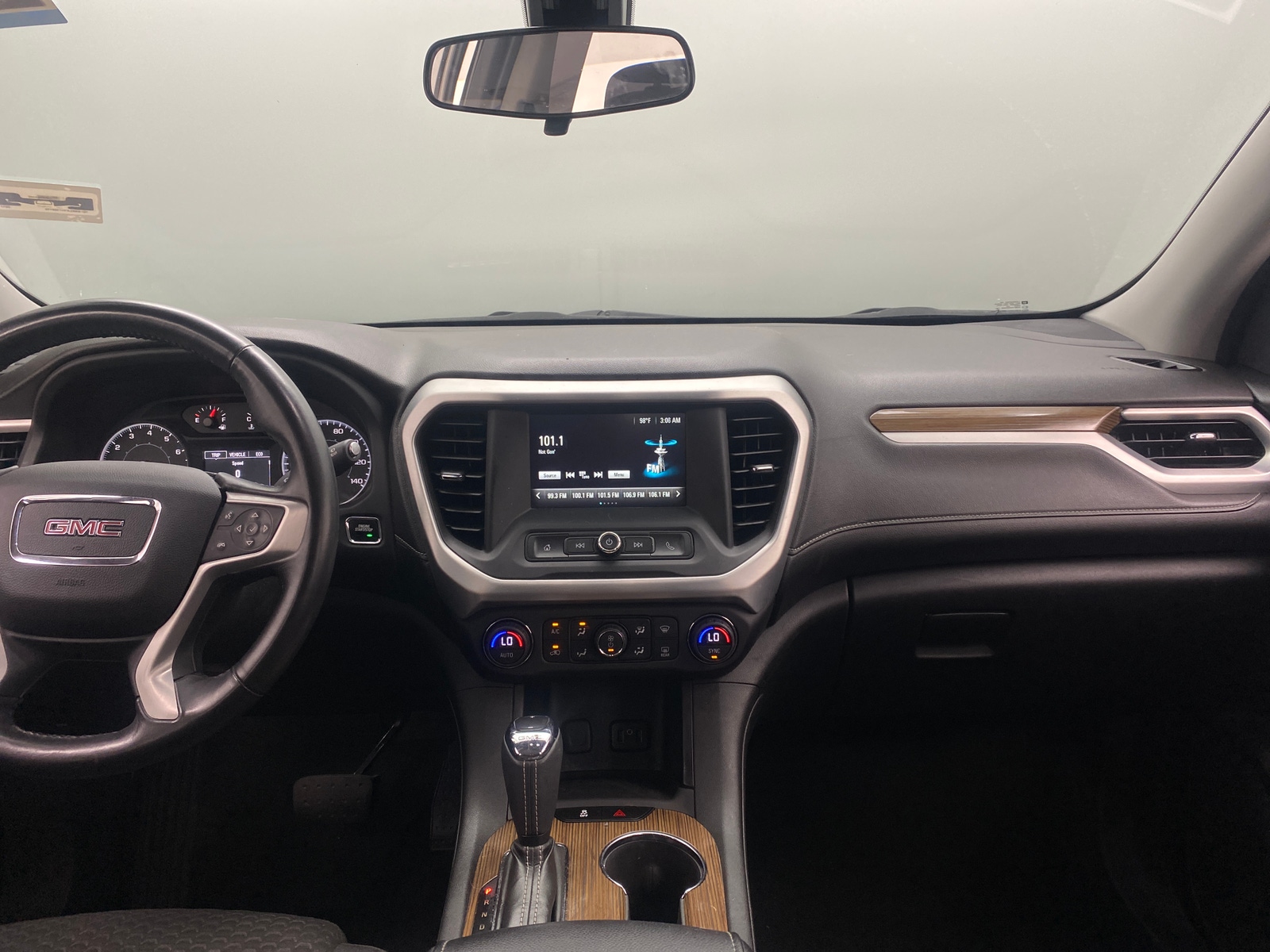 Thumbnail: 2017 GMC Acadia - 3