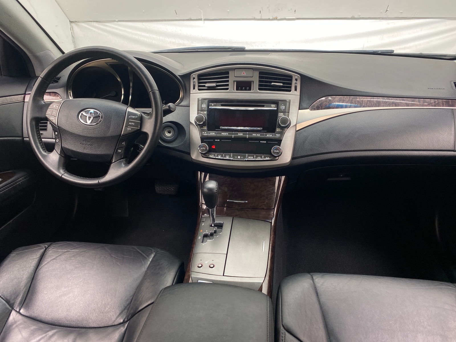 Thumbnail: 2012 Toyota Avalon - 3
