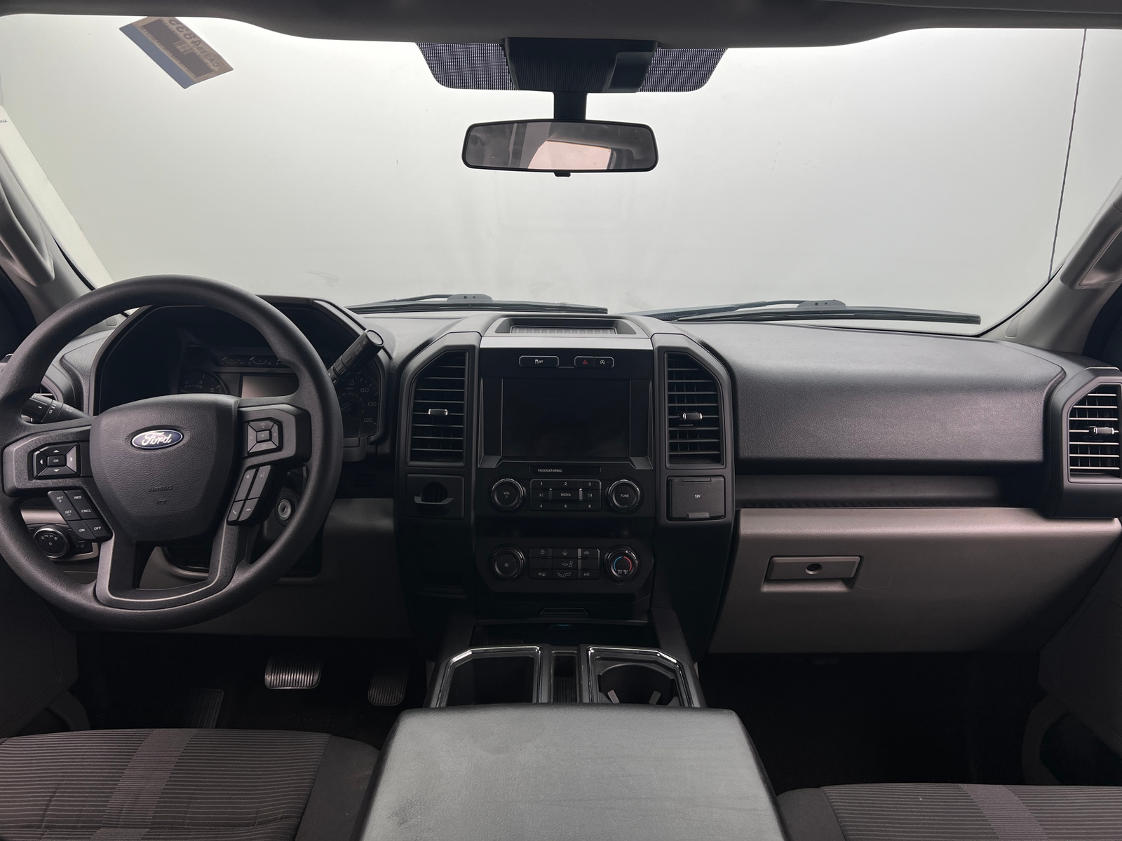 Thumbnail: 2019 Ford Econoline - 3
