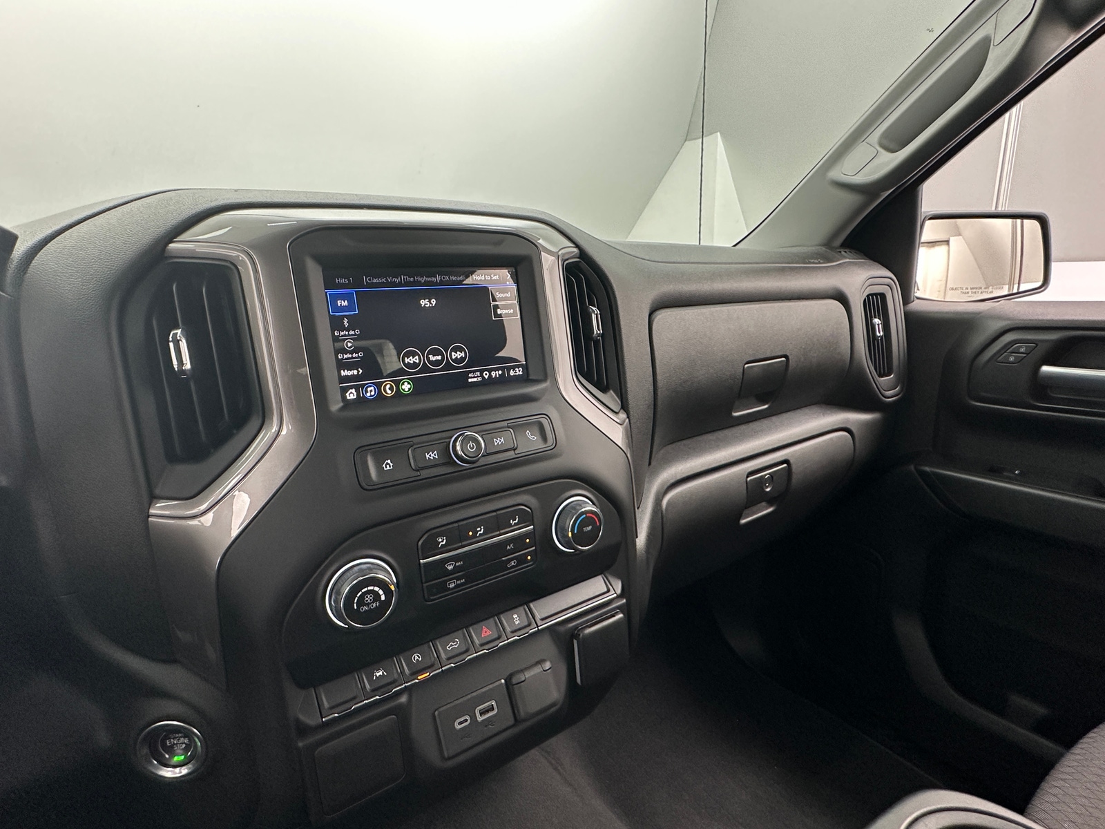 Thumbnail: 2023 Chevrolet Silverado 1500 - 4